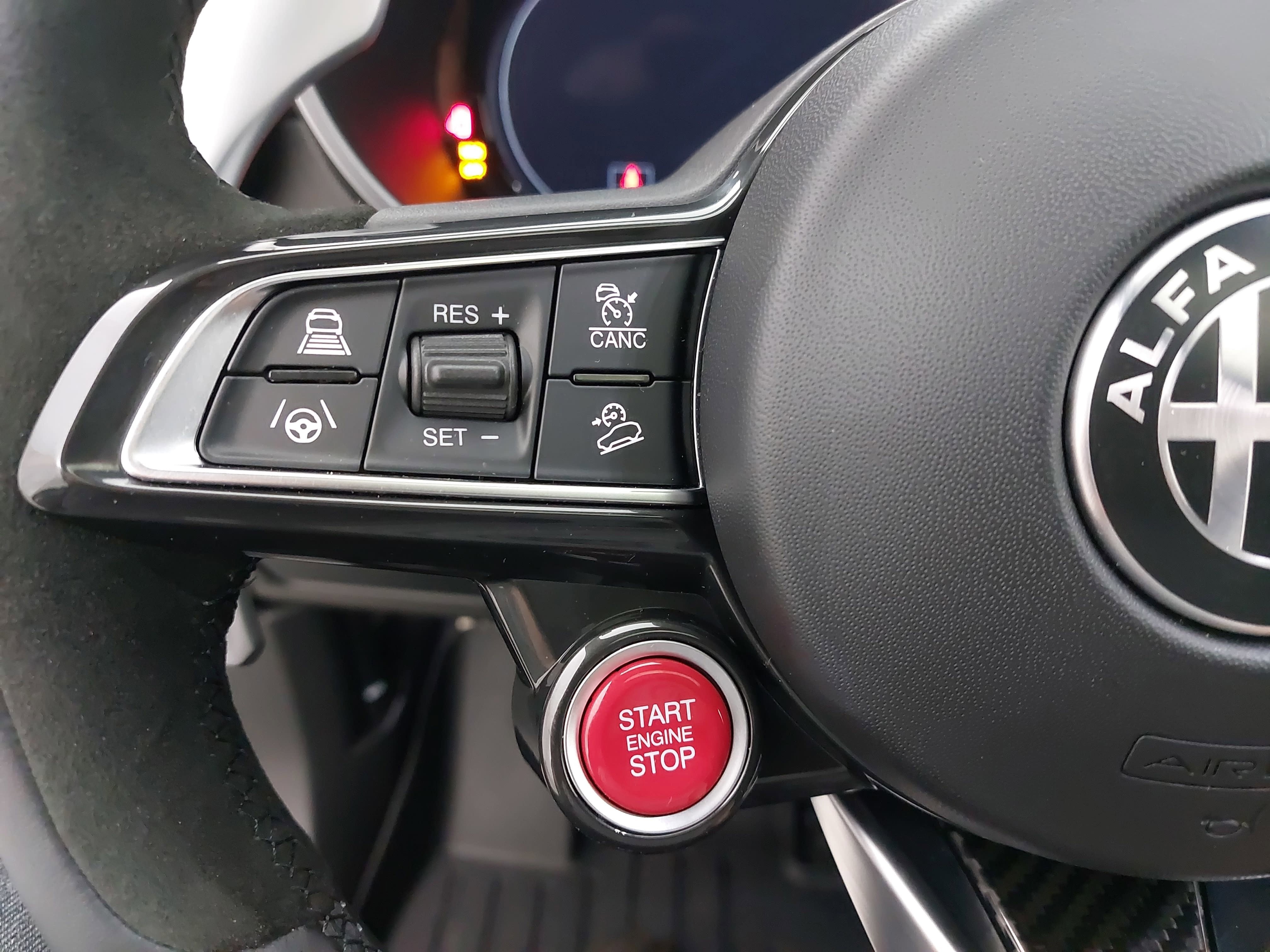 2024 Alfa Romeo Stelvio Quadrifoglio