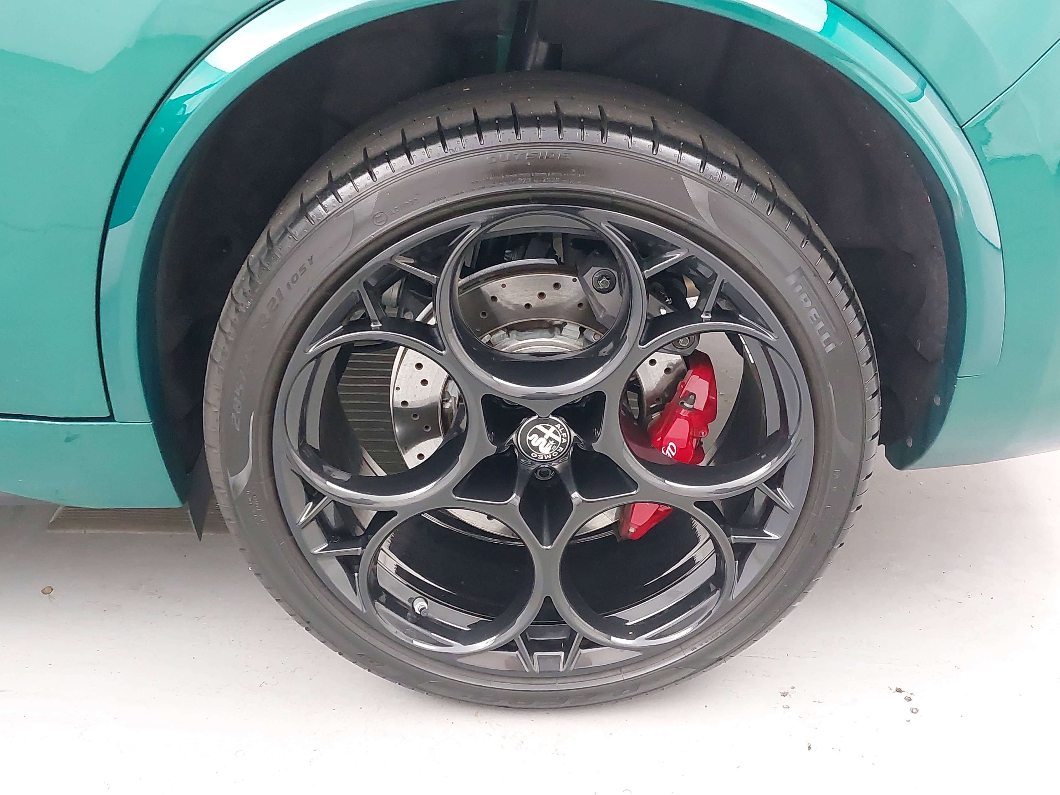 2024 Alfa Romeo Stelvio Quadrifoglio