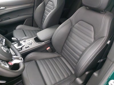 2024 Alfa Romeo Stelvio Quadrifoglio