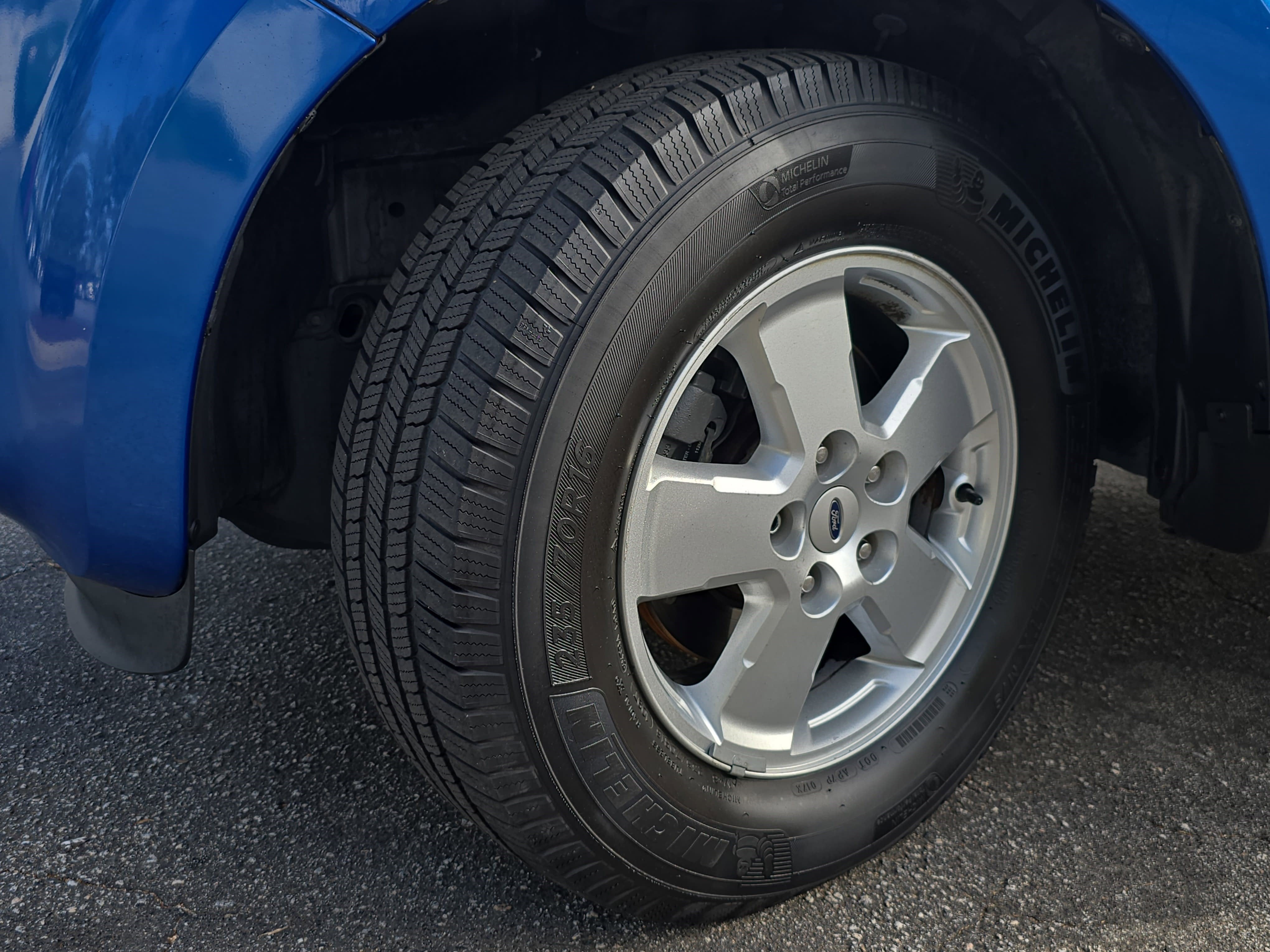 2012 Ford Escape FWD 4dr XLT