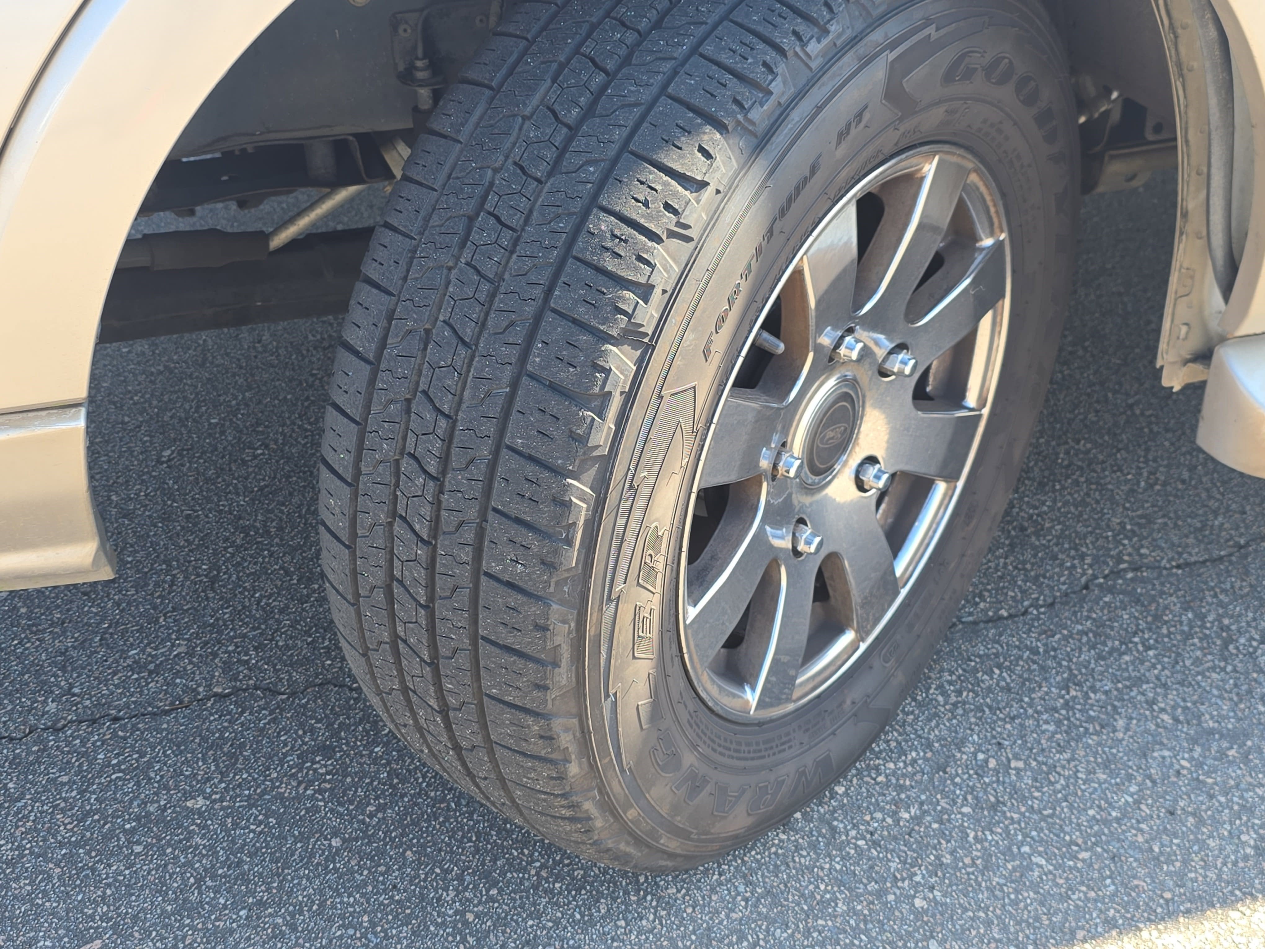 2016 Ford Transit Wagon T-150 130 Low Roof XLT Swing-Out RH Dr