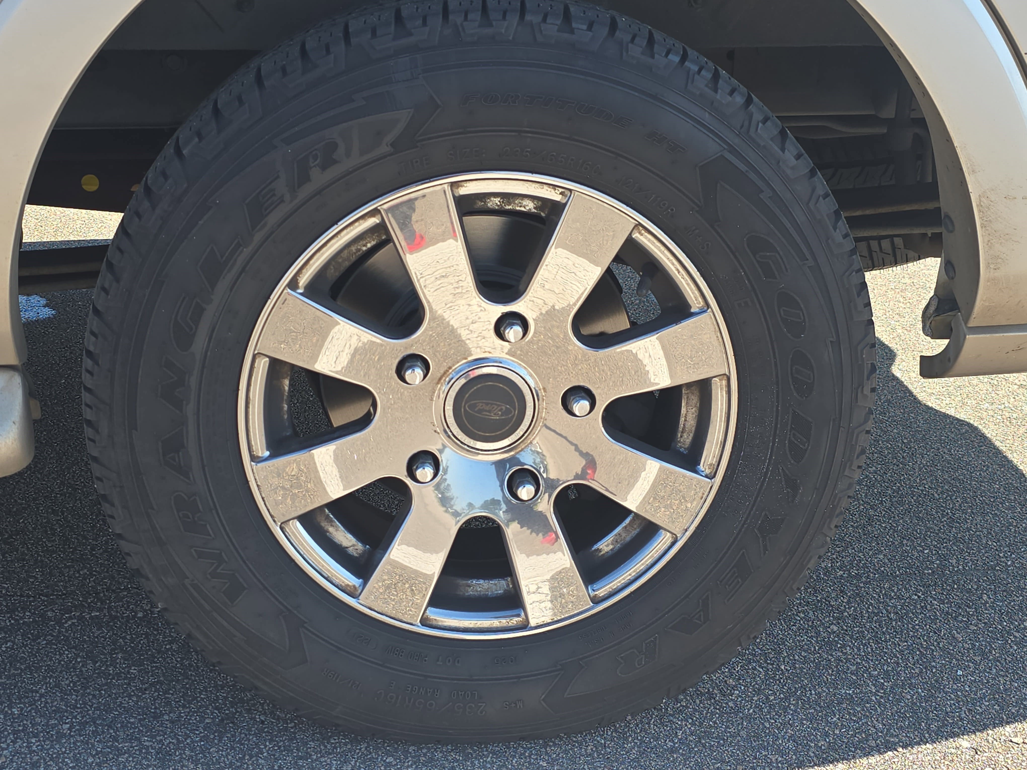 2016 Ford Transit Wagon T-150 130 Low Roof XLT Swing-Out RH Dr