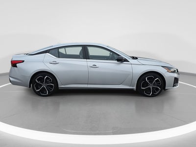 2023 Nissan Altima 2.5 SR Sedan
