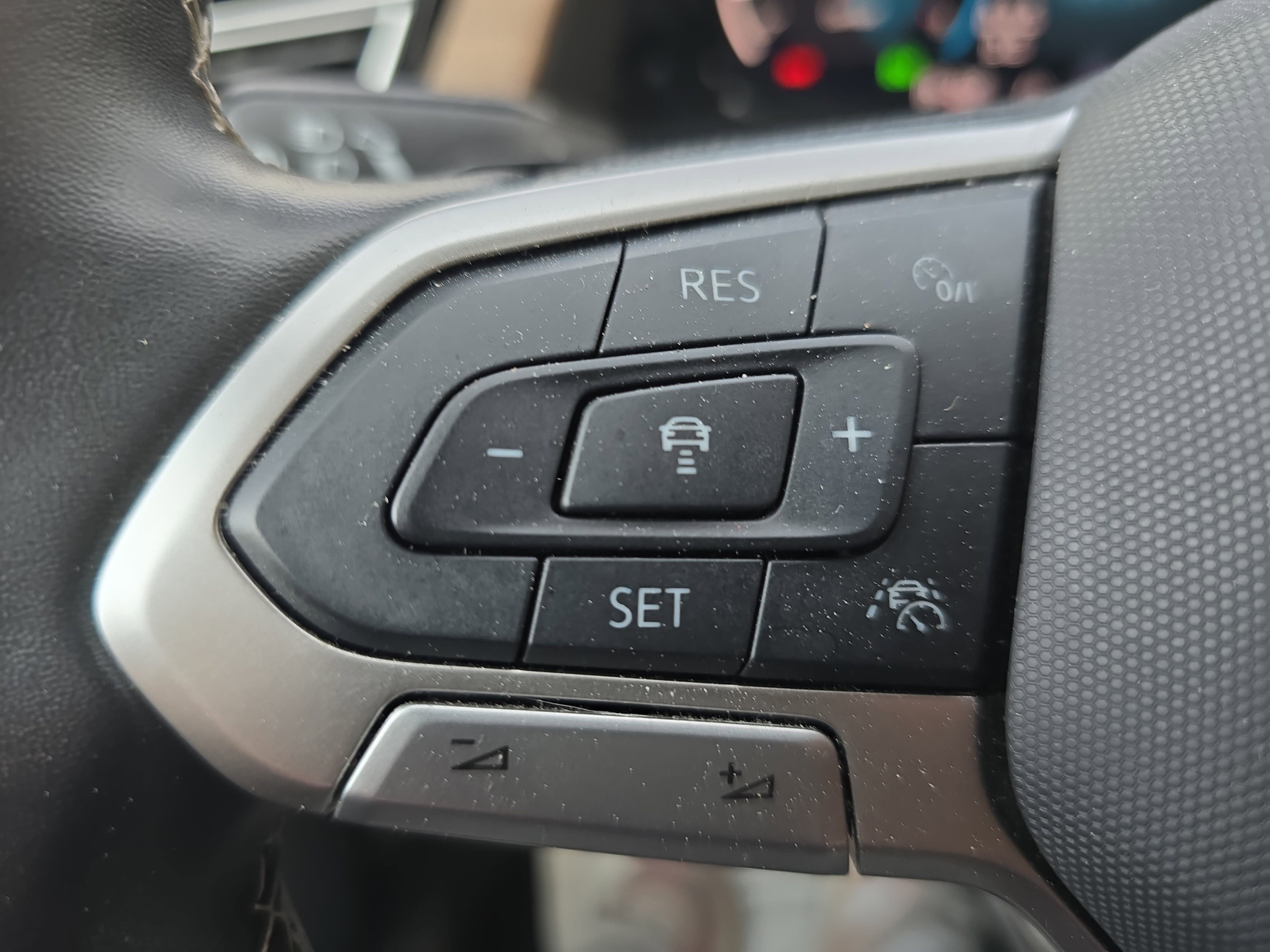 2024 Volkswagen Atlas 2.0T SE 4MOTION