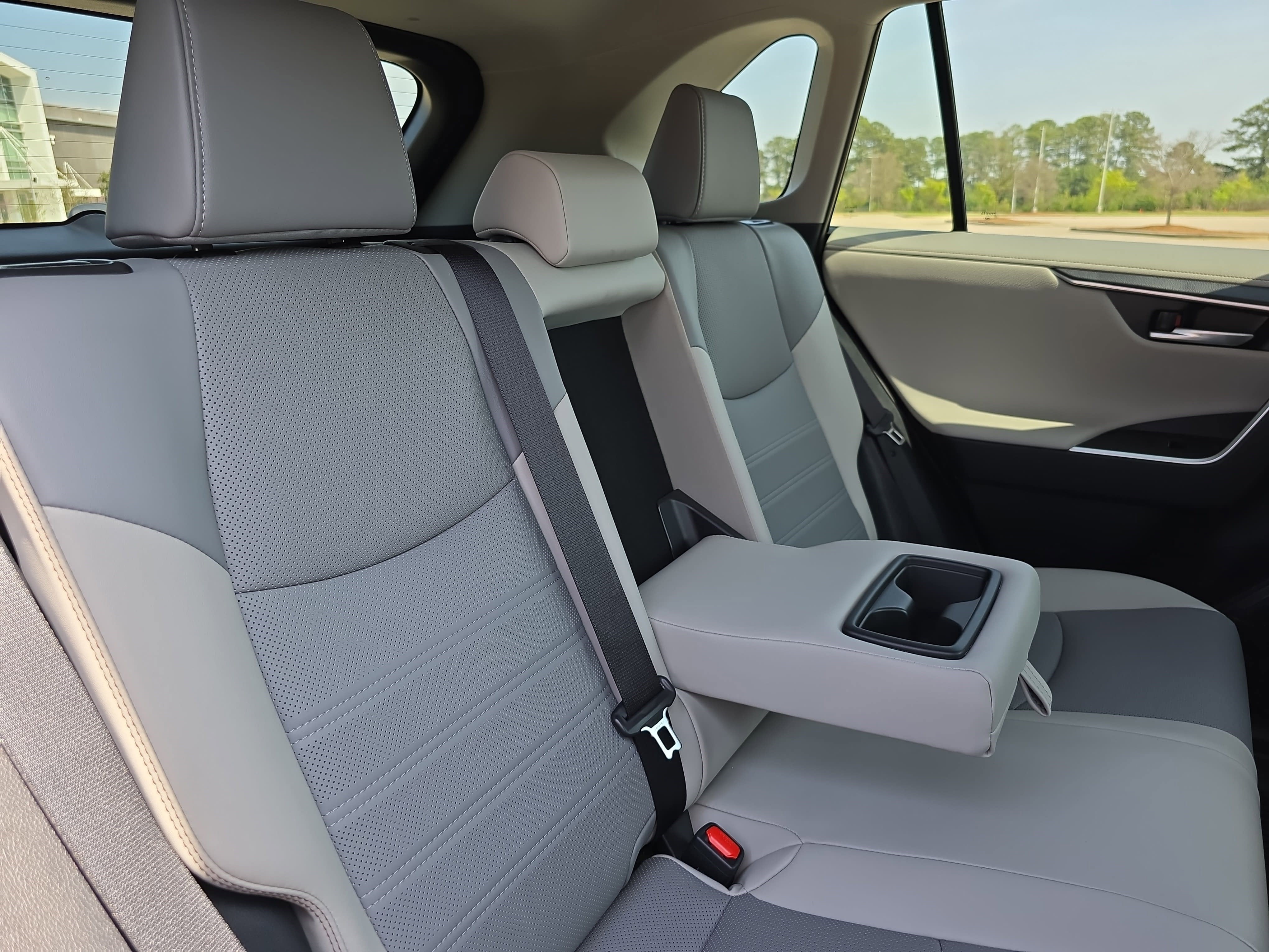 2025 Toyota RAV4 Limited FWD