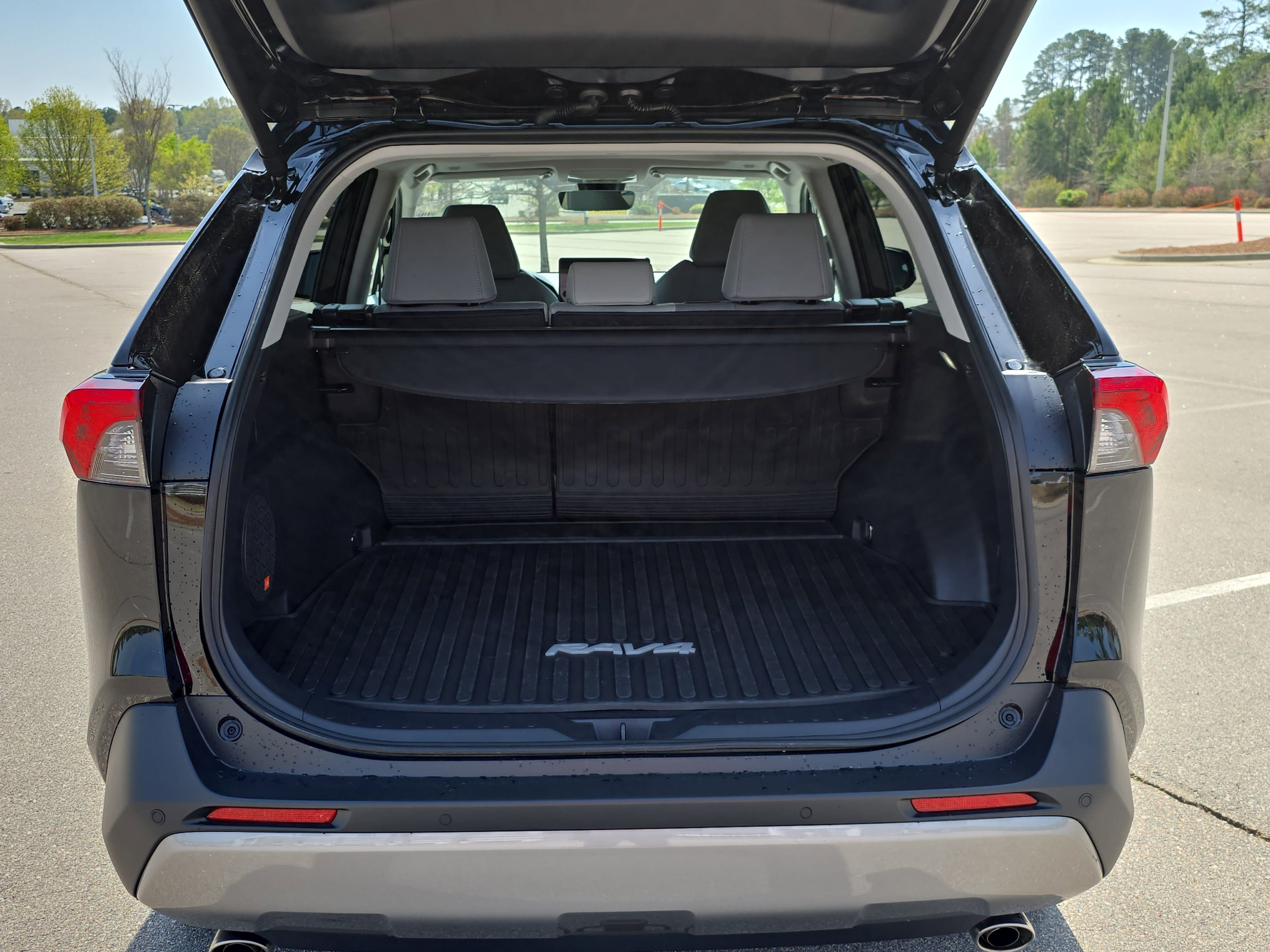 2025 Toyota RAV4 Limited FWD