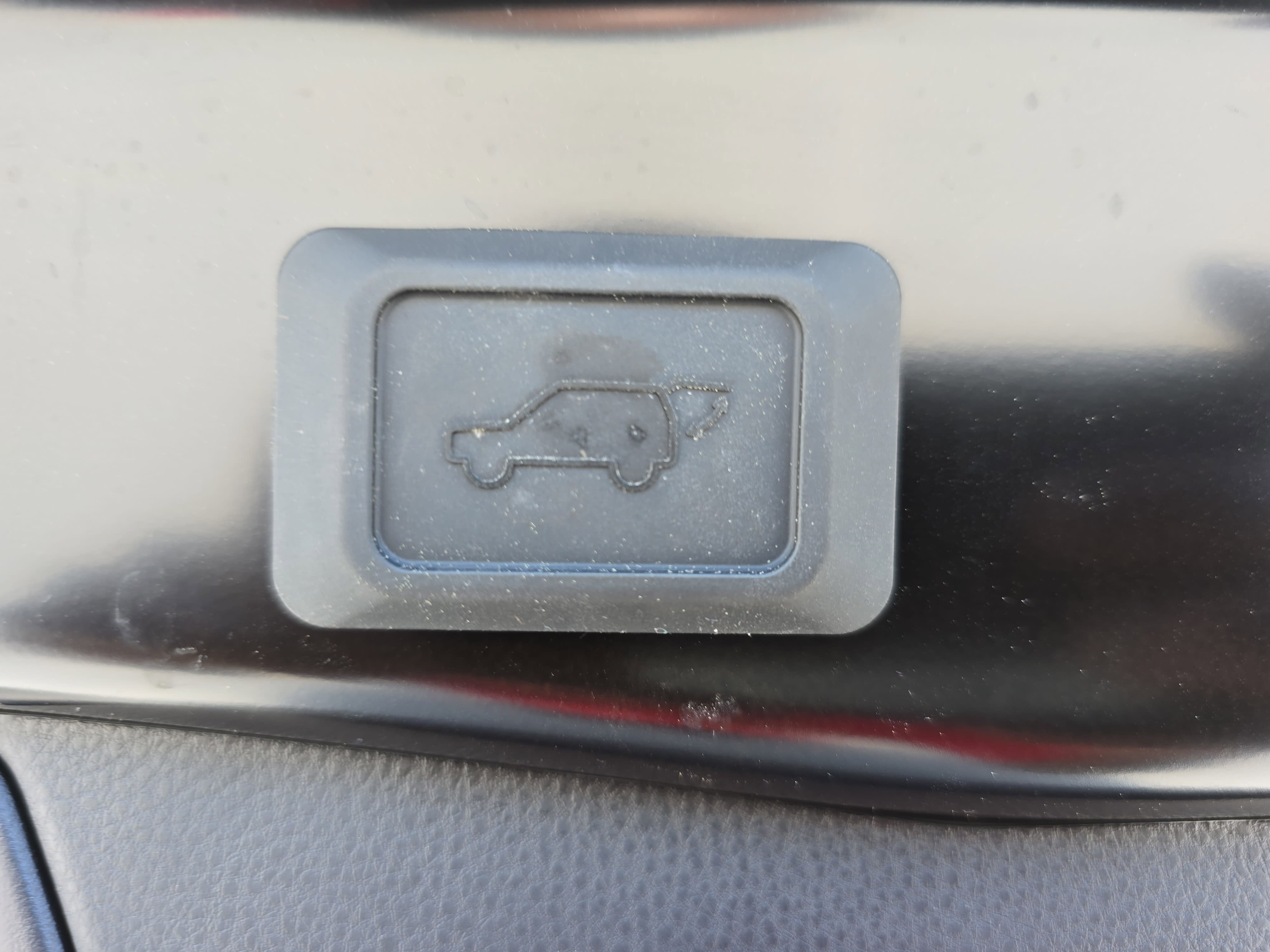 2025 Toyota RAV4 Limited FWD