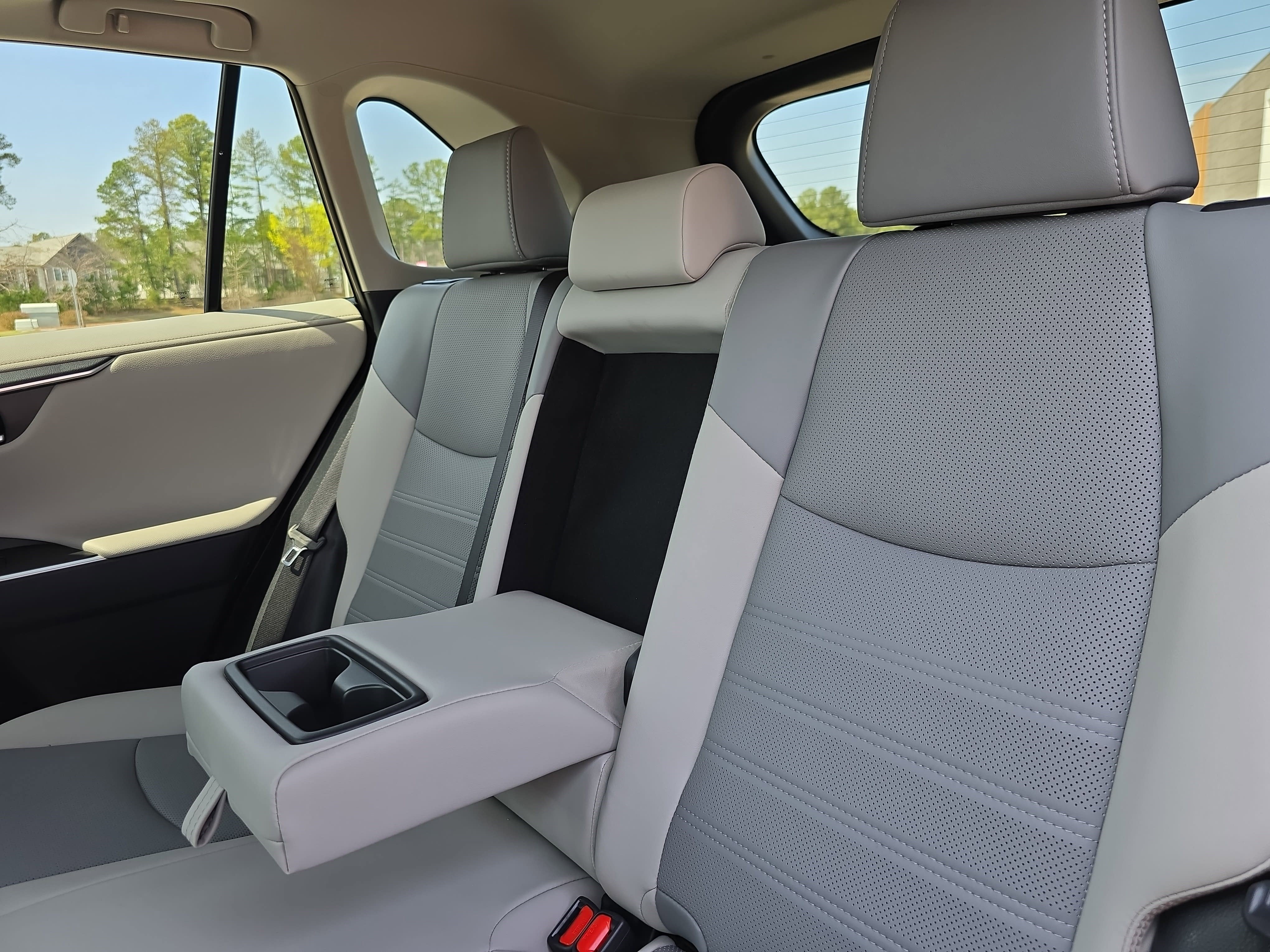 2025 Toyota RAV4 Limited FWD