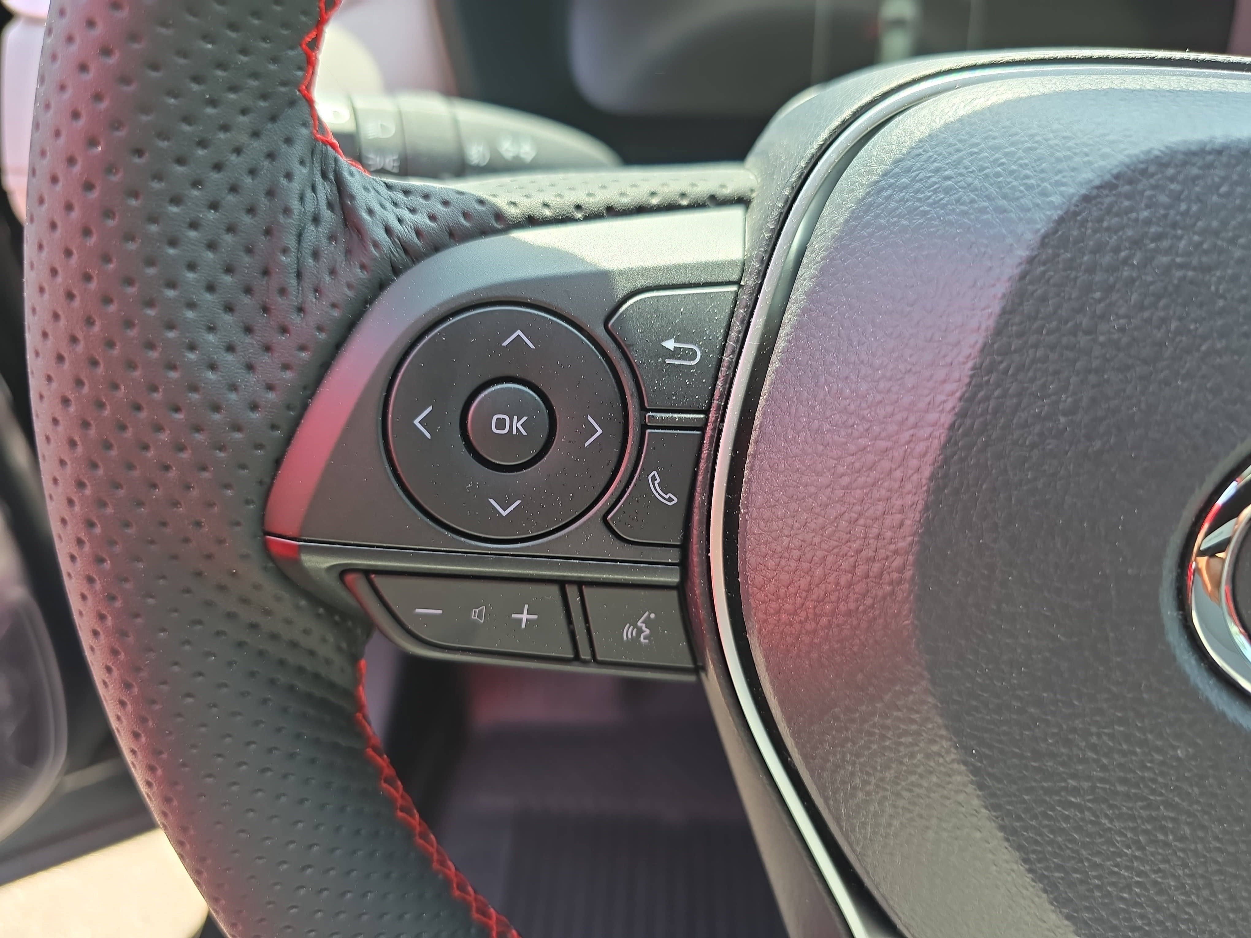 2025 Toyota RAV4 Limited FWD