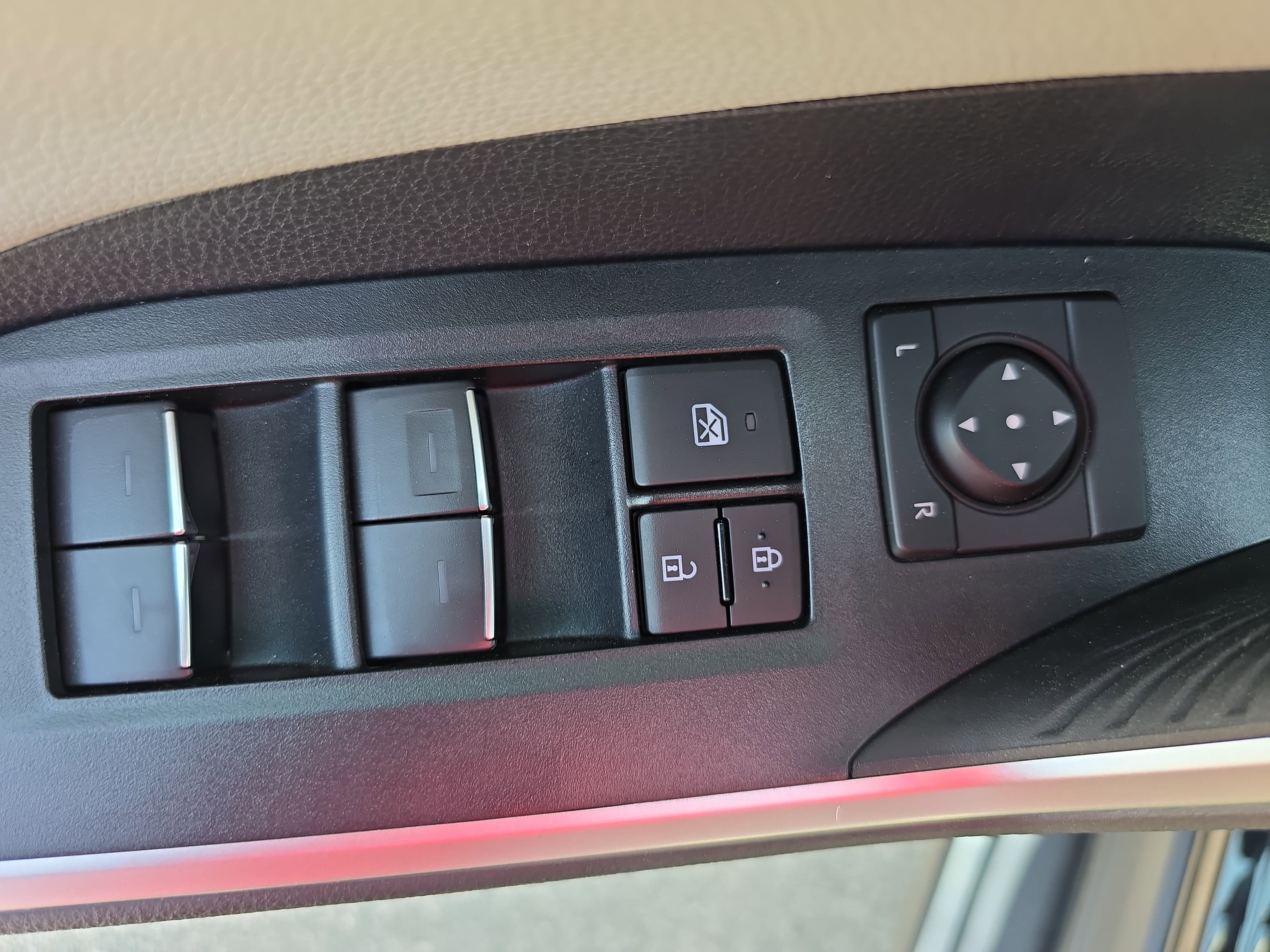 2025 Toyota RAV4 Limited FWD