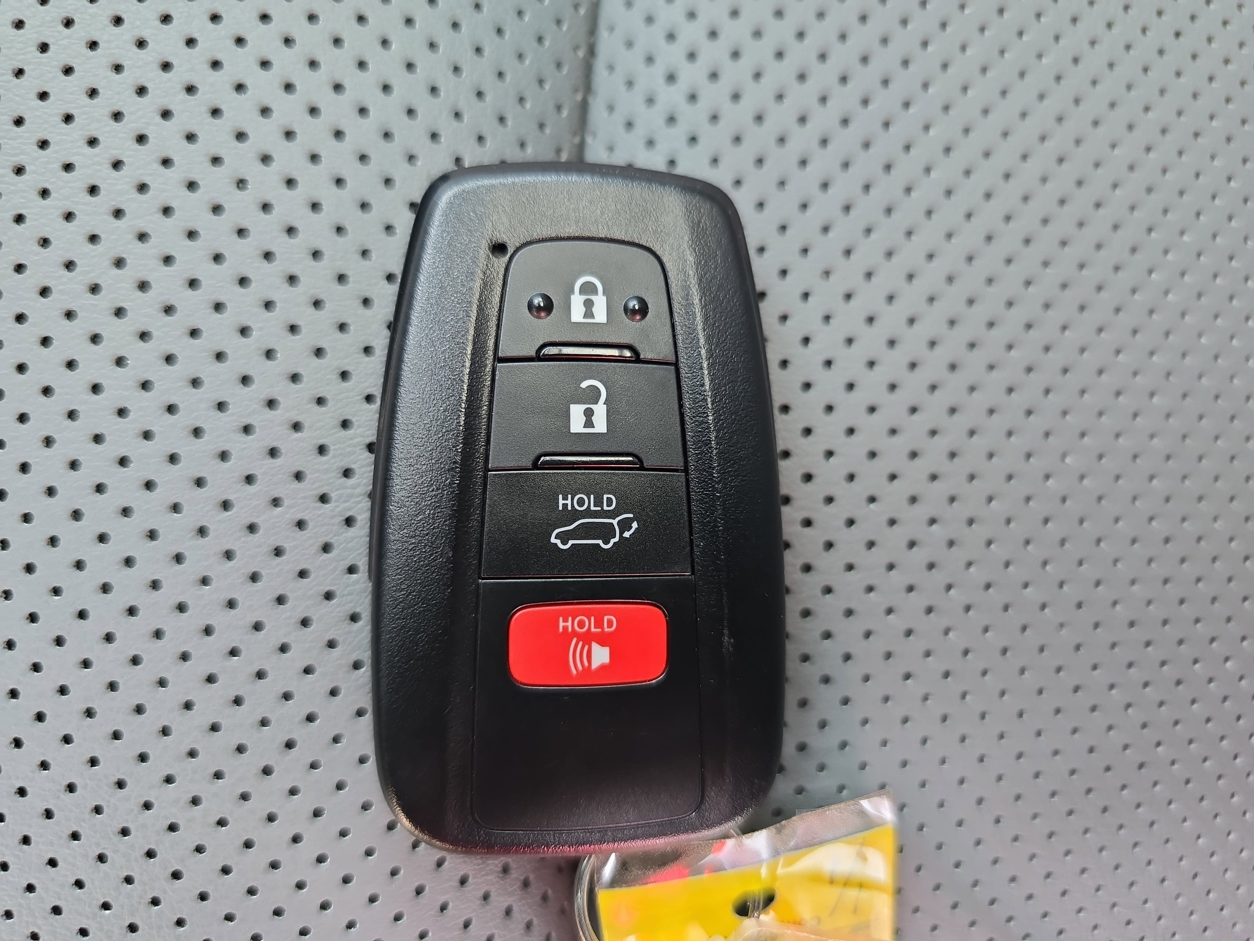 2025 Toyota RAV4 Limited FWD