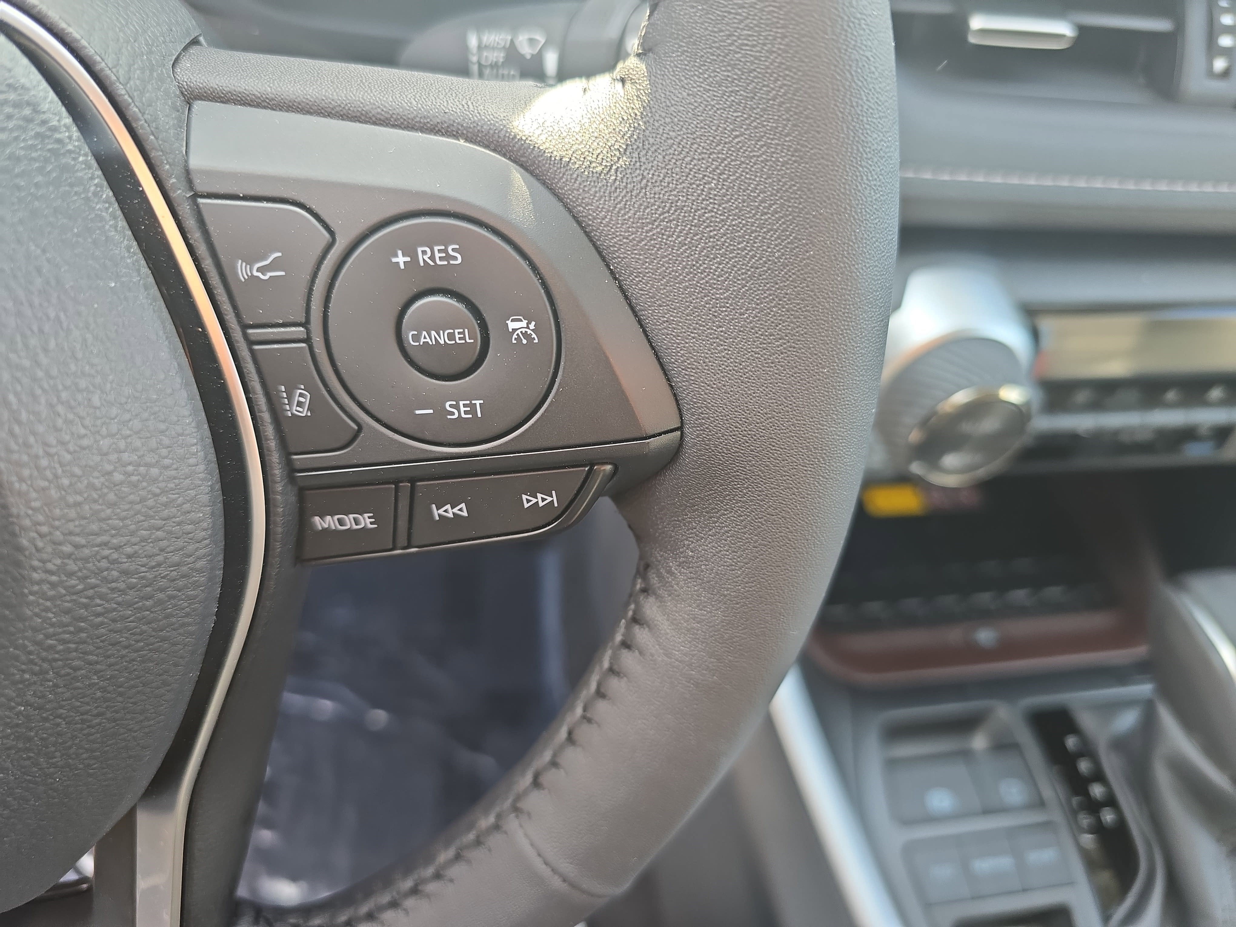 2025 Toyota RAV4 Limited FWD