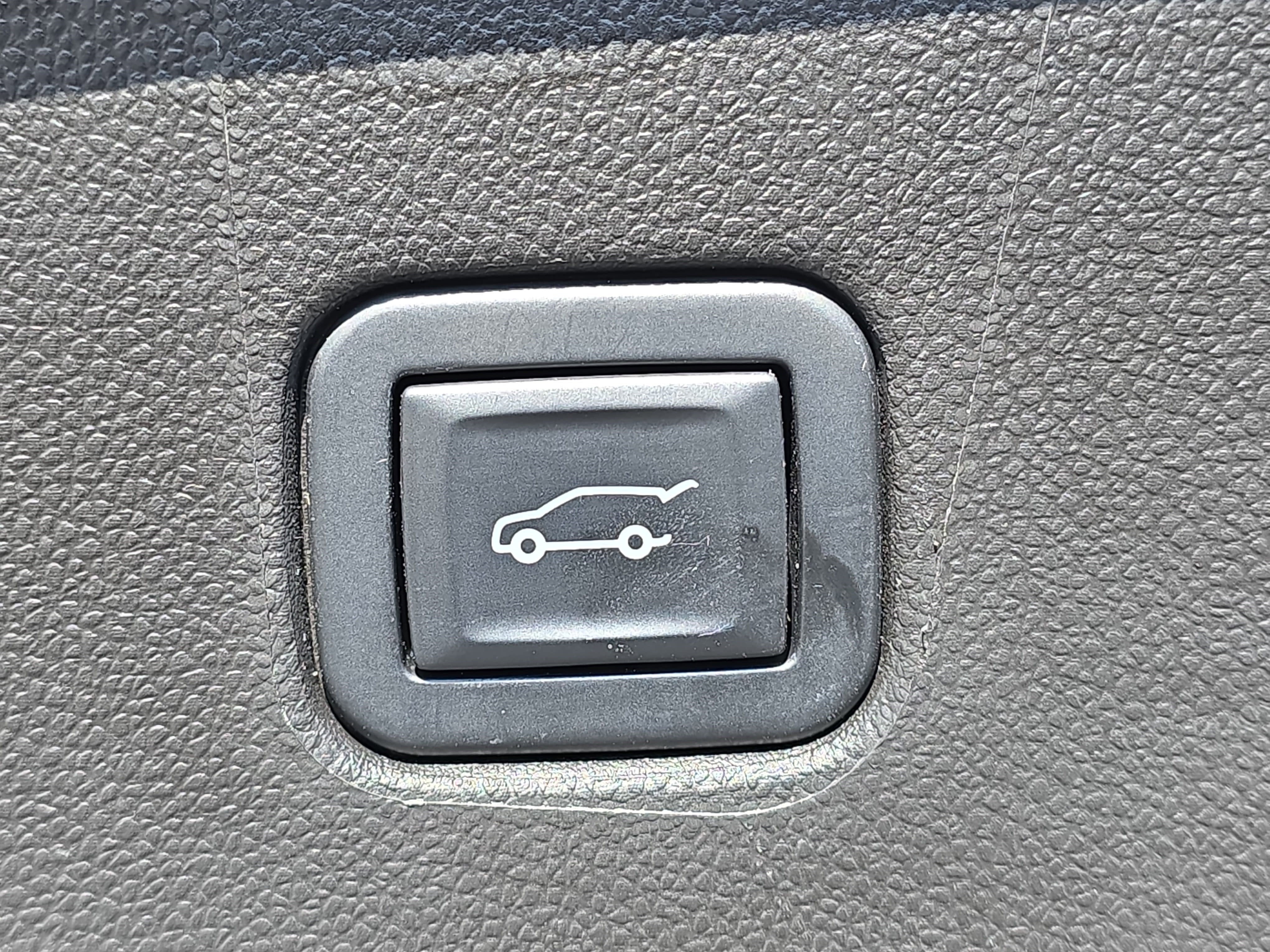 2023 Chevrolet Blazer FWD 4dr RS