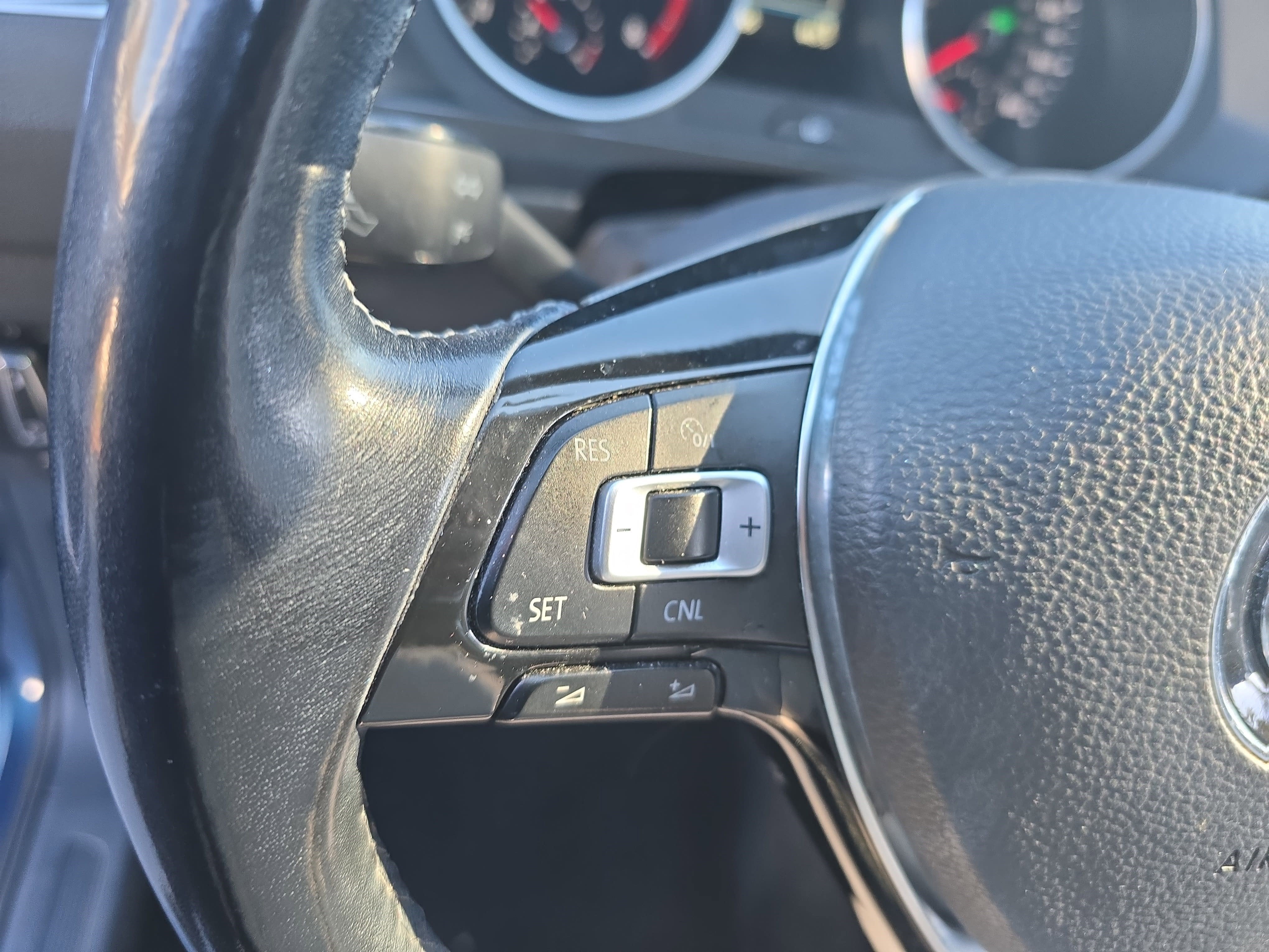 2018 Volkswagen Tiguan 2.0T SE 4MOTION