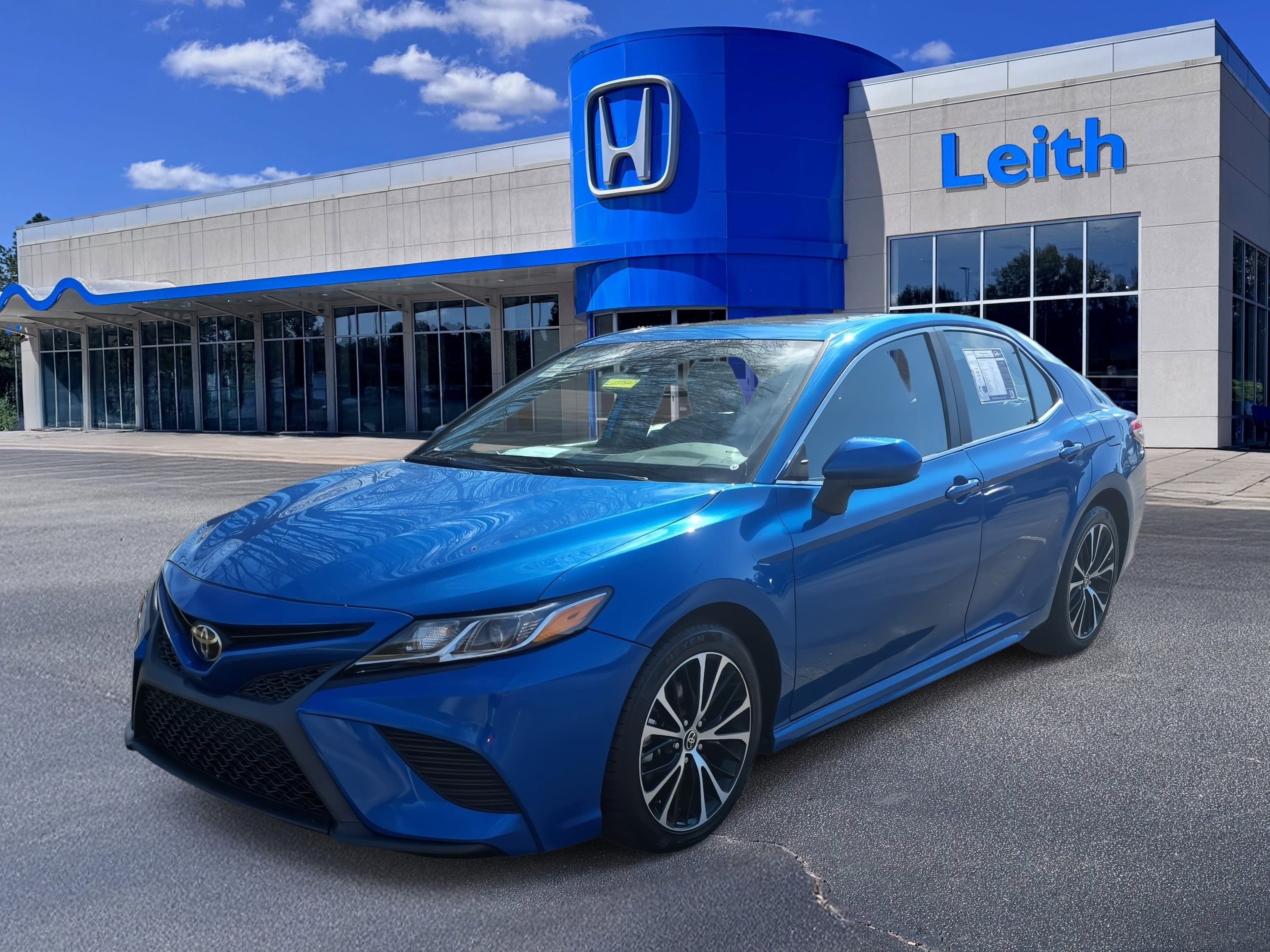 2020 Toyota Camry SE Auto