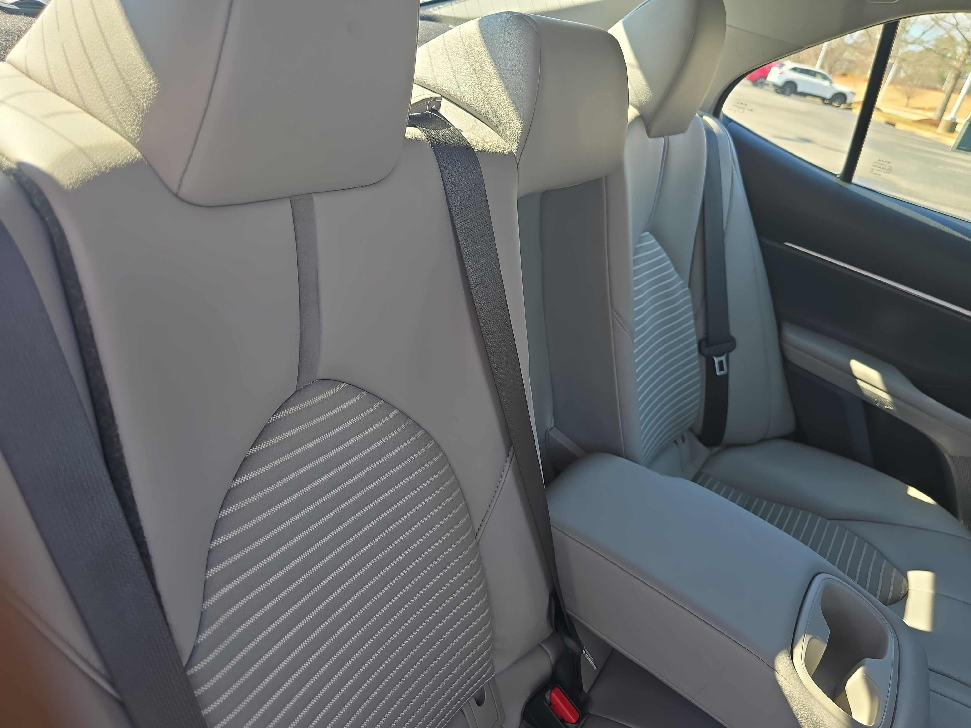 2020 Toyota Camry SE Auto