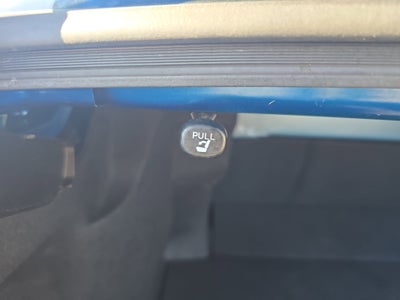 2020 Toyota Camry SE Auto