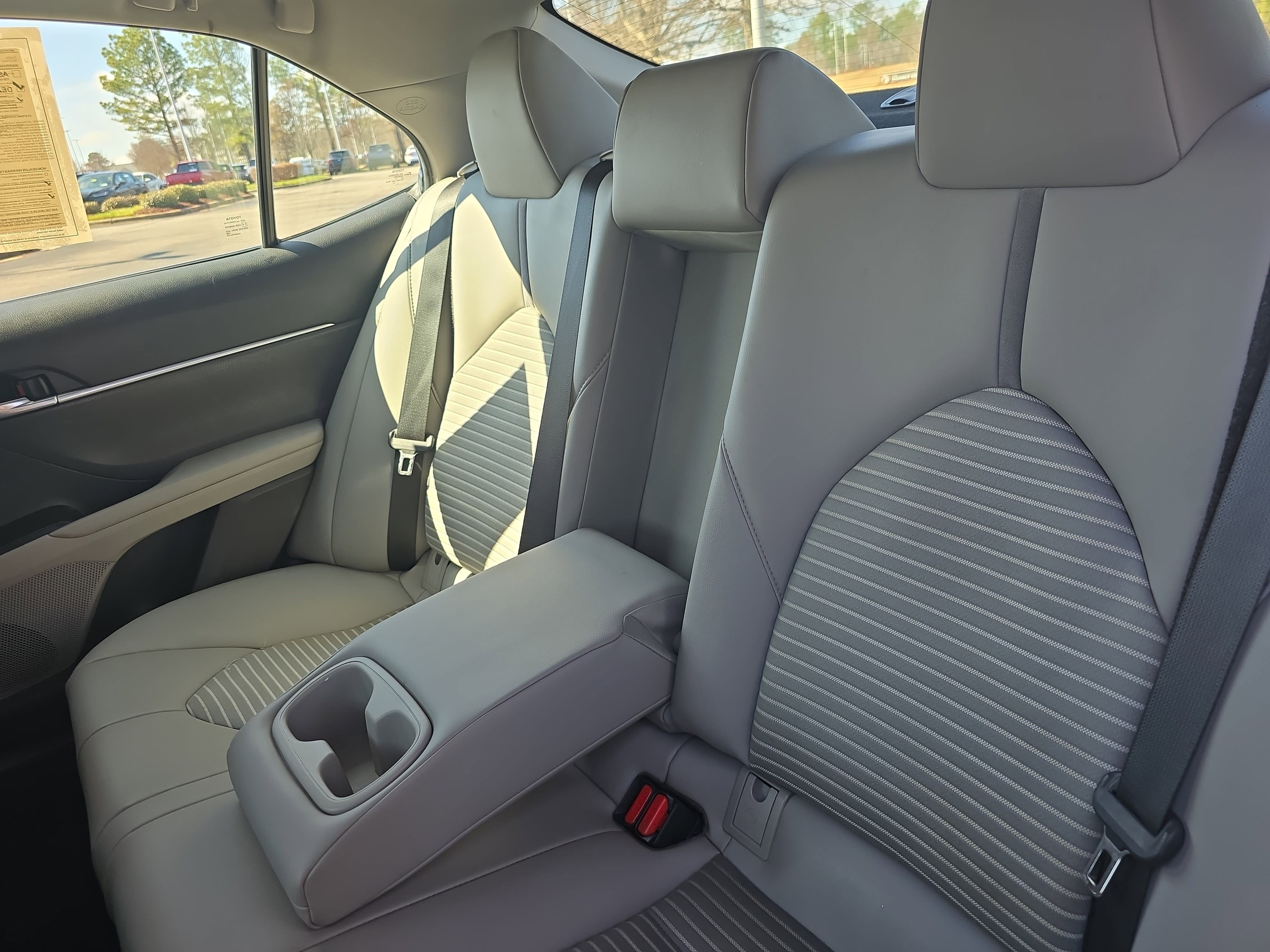 2020 Toyota Camry SE Auto