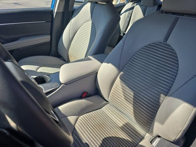 2020 Toyota Camry SE Auto