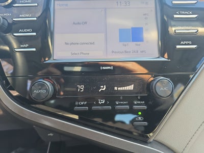 2020 Toyota Camry SE Auto