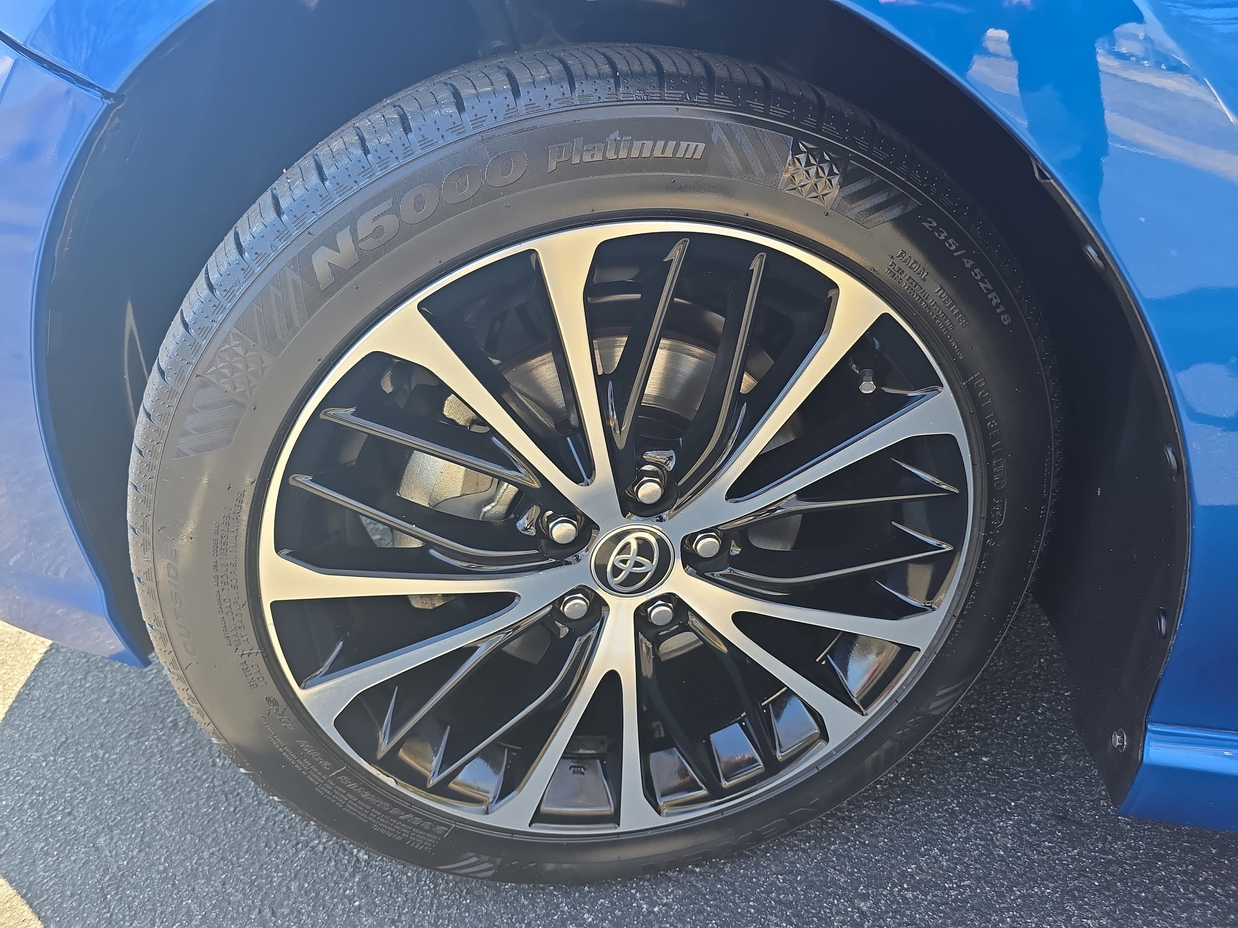 2020 Toyota Camry SE Auto