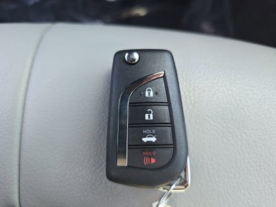 2020 Toyota Camry SE Auto