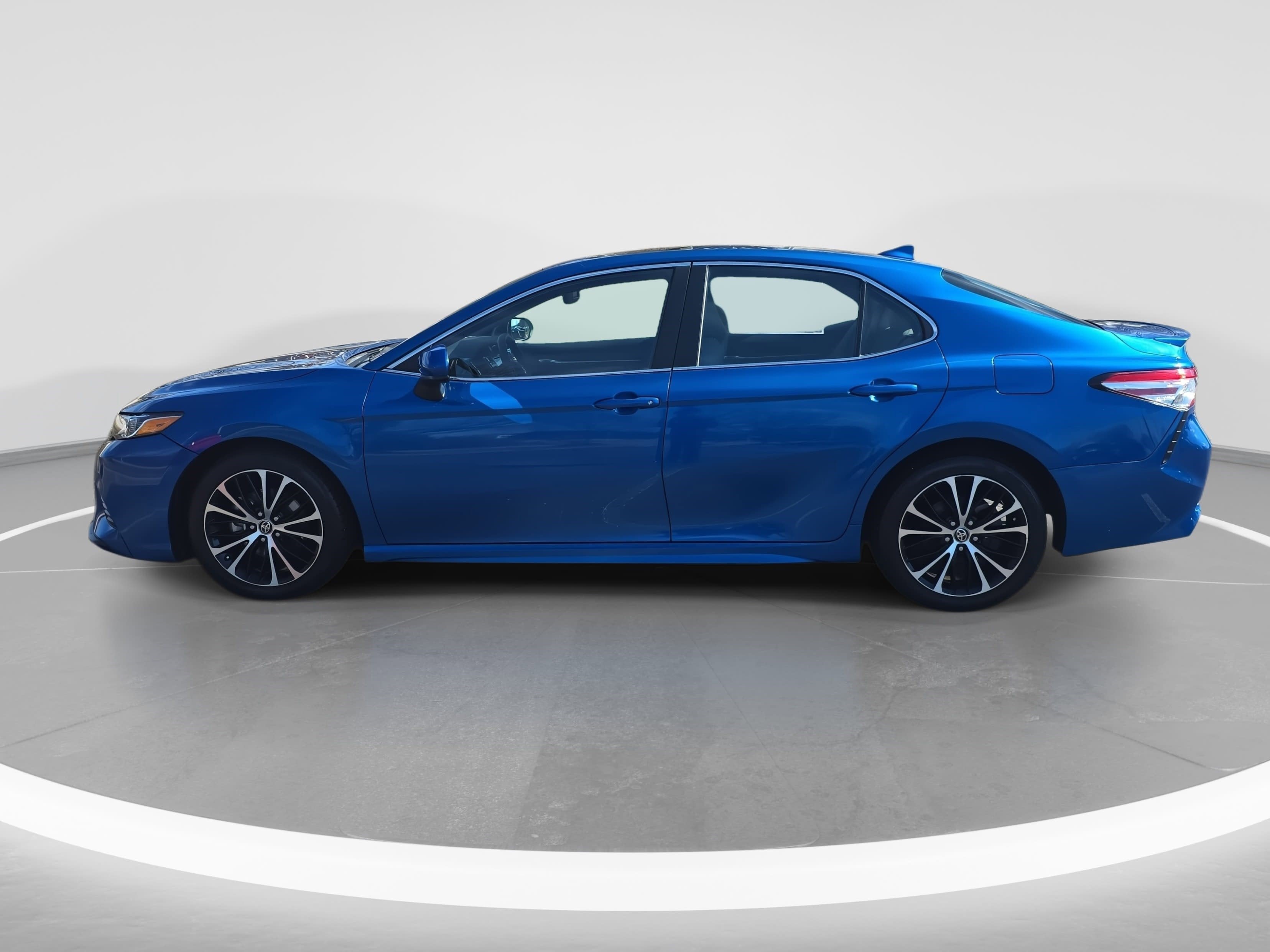 2020 Toyota Camry SE Auto