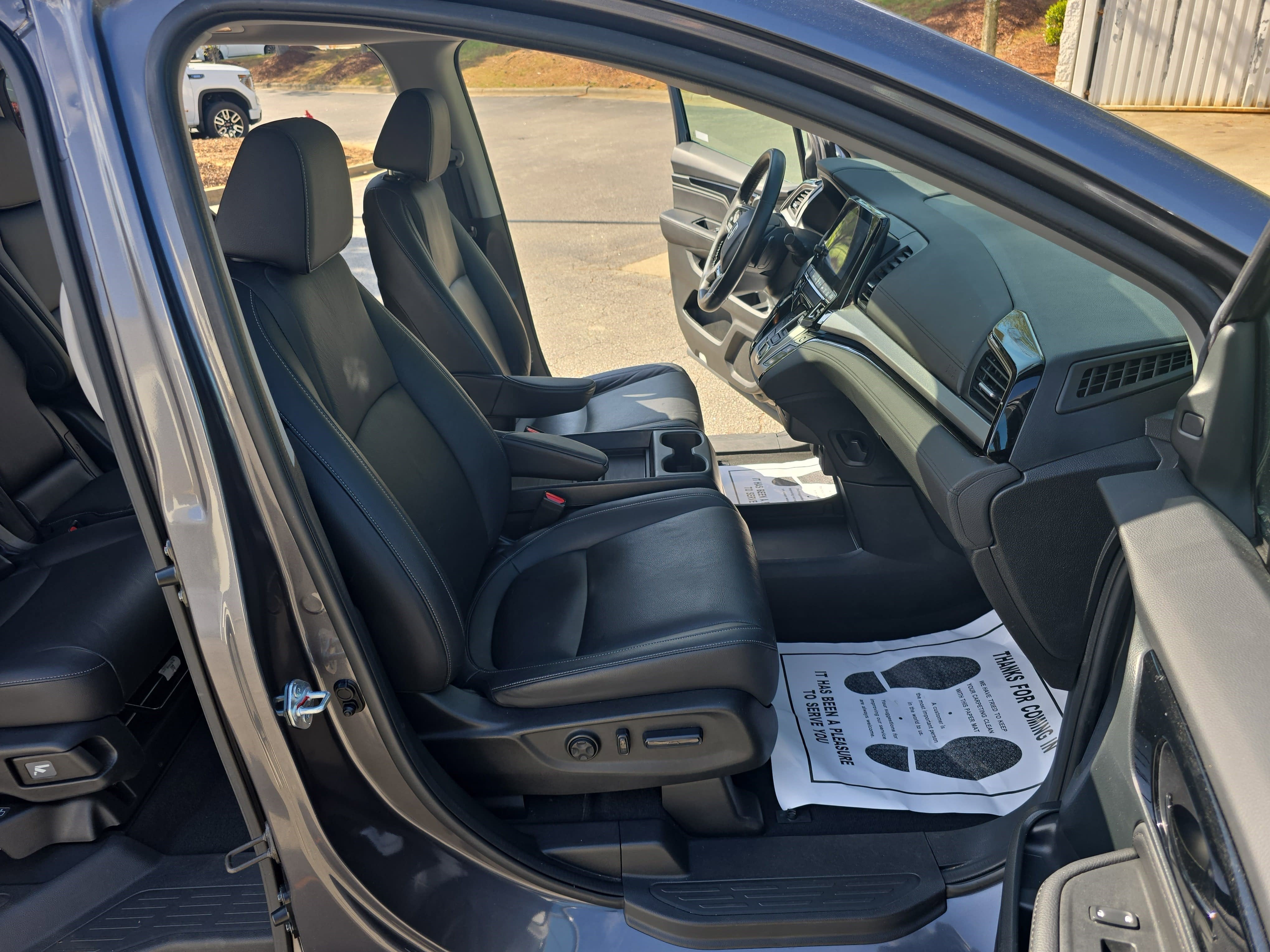 2023 Honda Odyssey Touring Auto