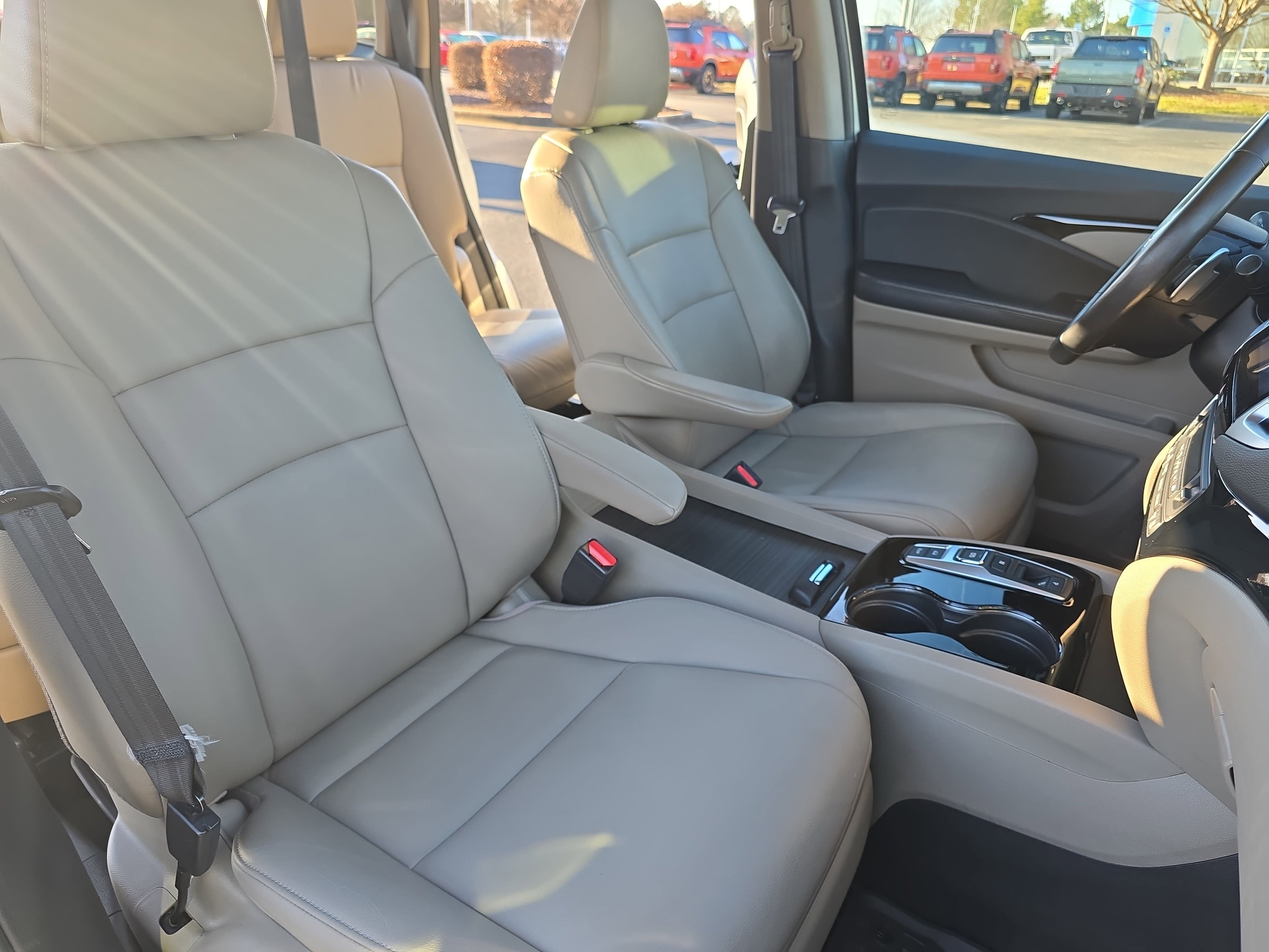 2016 Honda Pilot AWD 4dr Touring w/RES & Navi