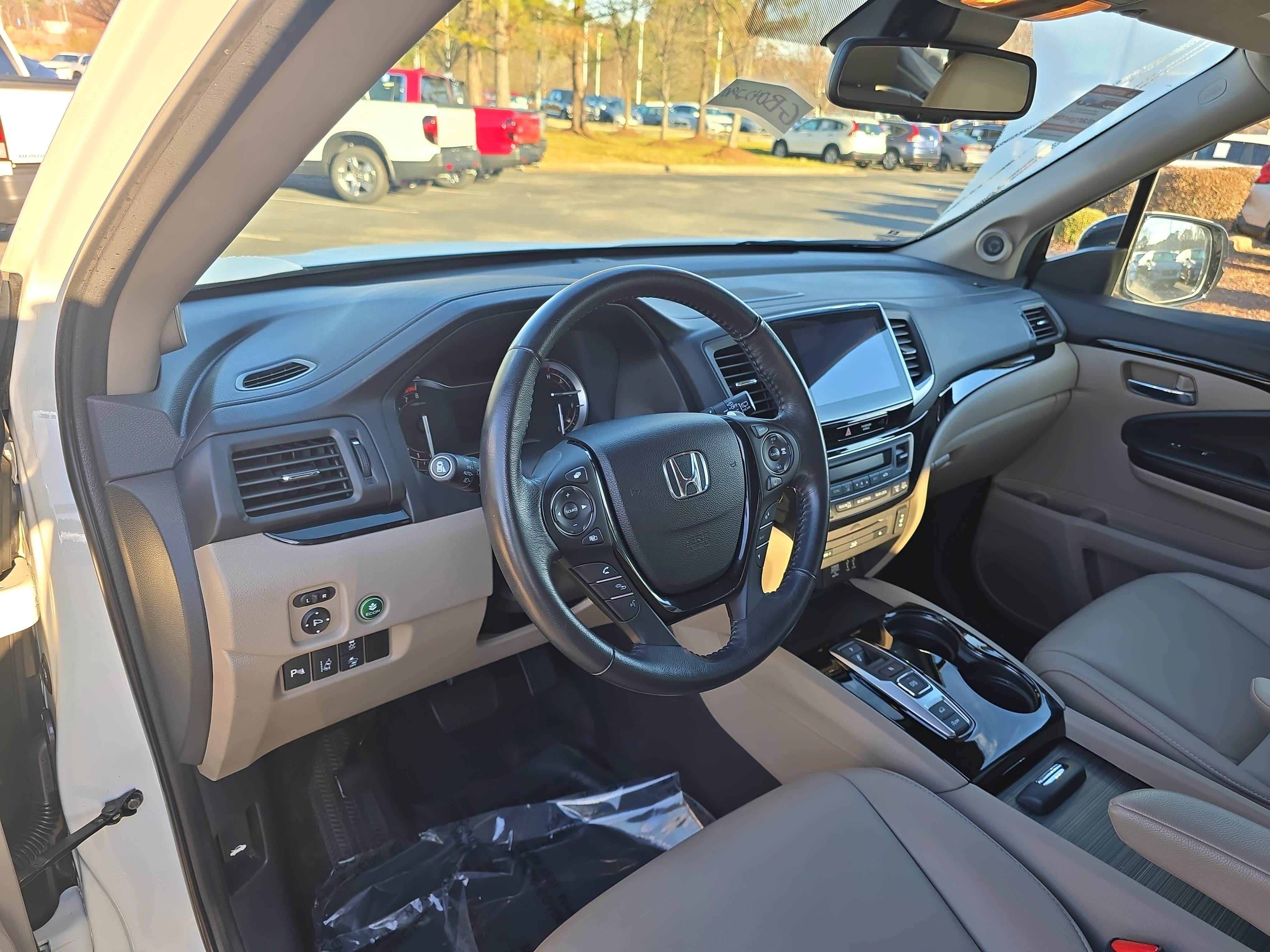 2016 Honda Pilot AWD 4dr Touring w/RES & Navi