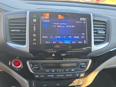 2016 Honda Pilot AWD 4dr Touring w/RES & Navi