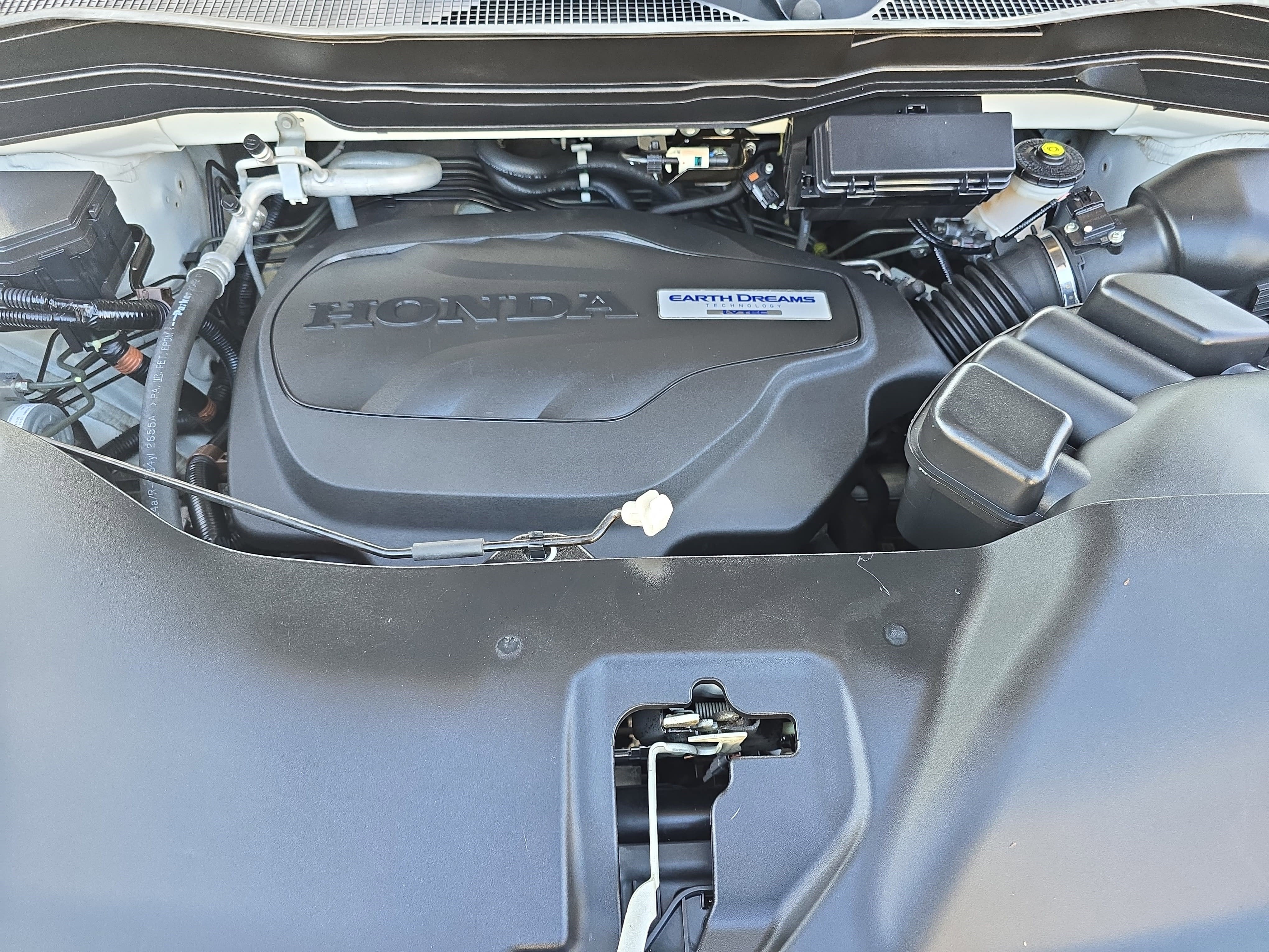 2016 Honda Pilot AWD 4dr Touring w/RES & Navi