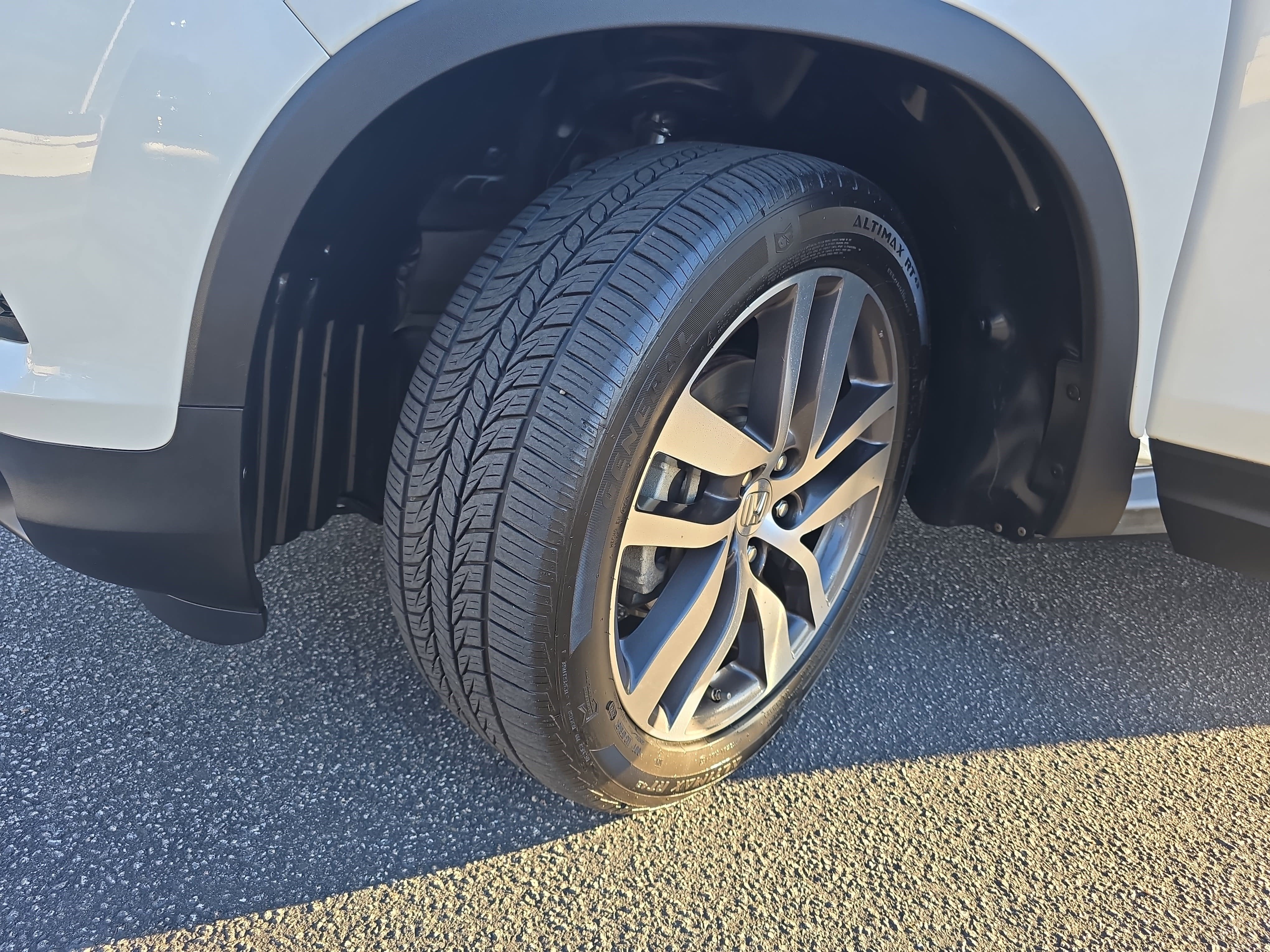 2016 Honda Pilot AWD 4dr Touring w/RES & Navi