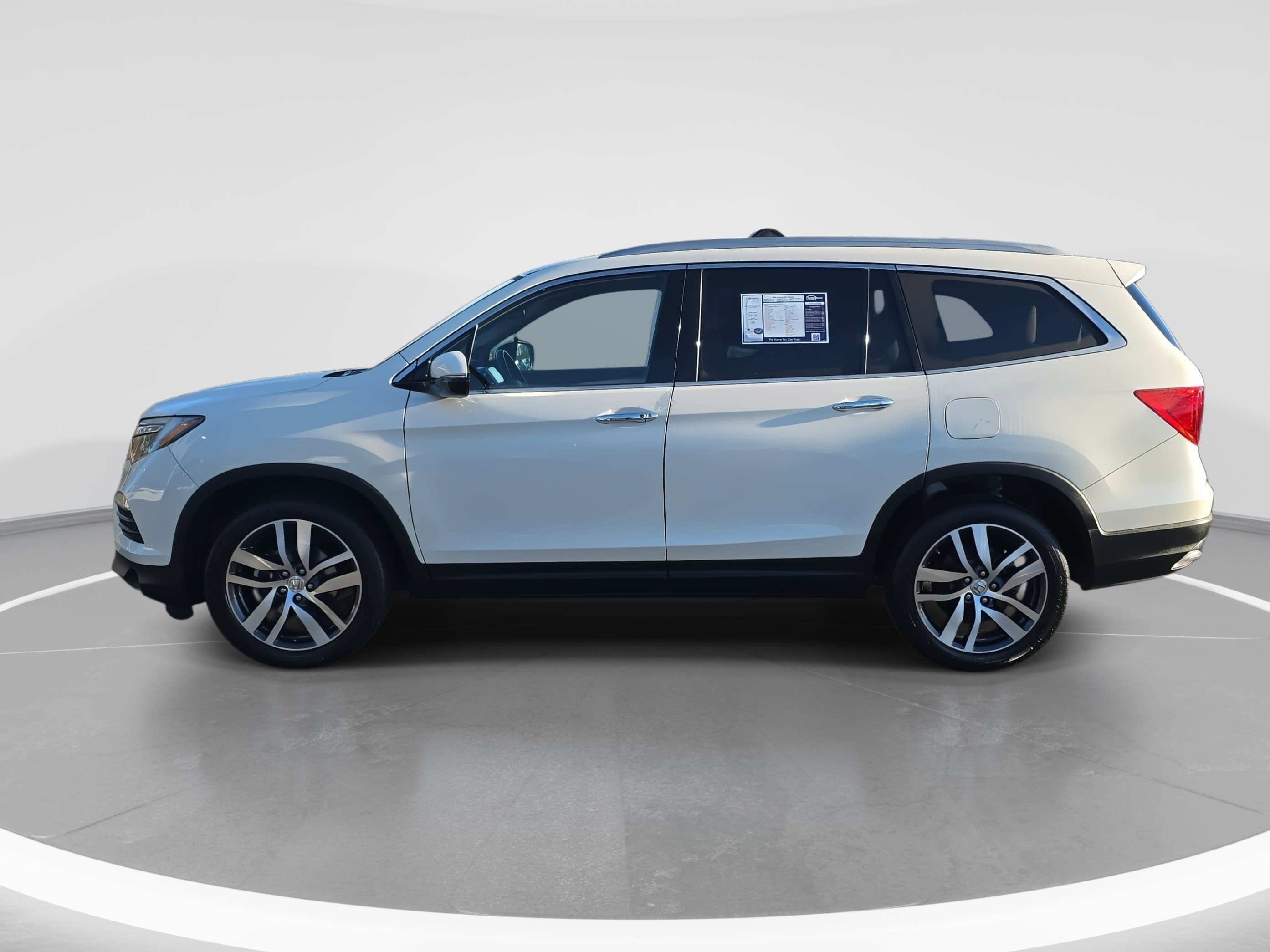 2016 Honda Pilot AWD 4dr Touring w/RES & Navi