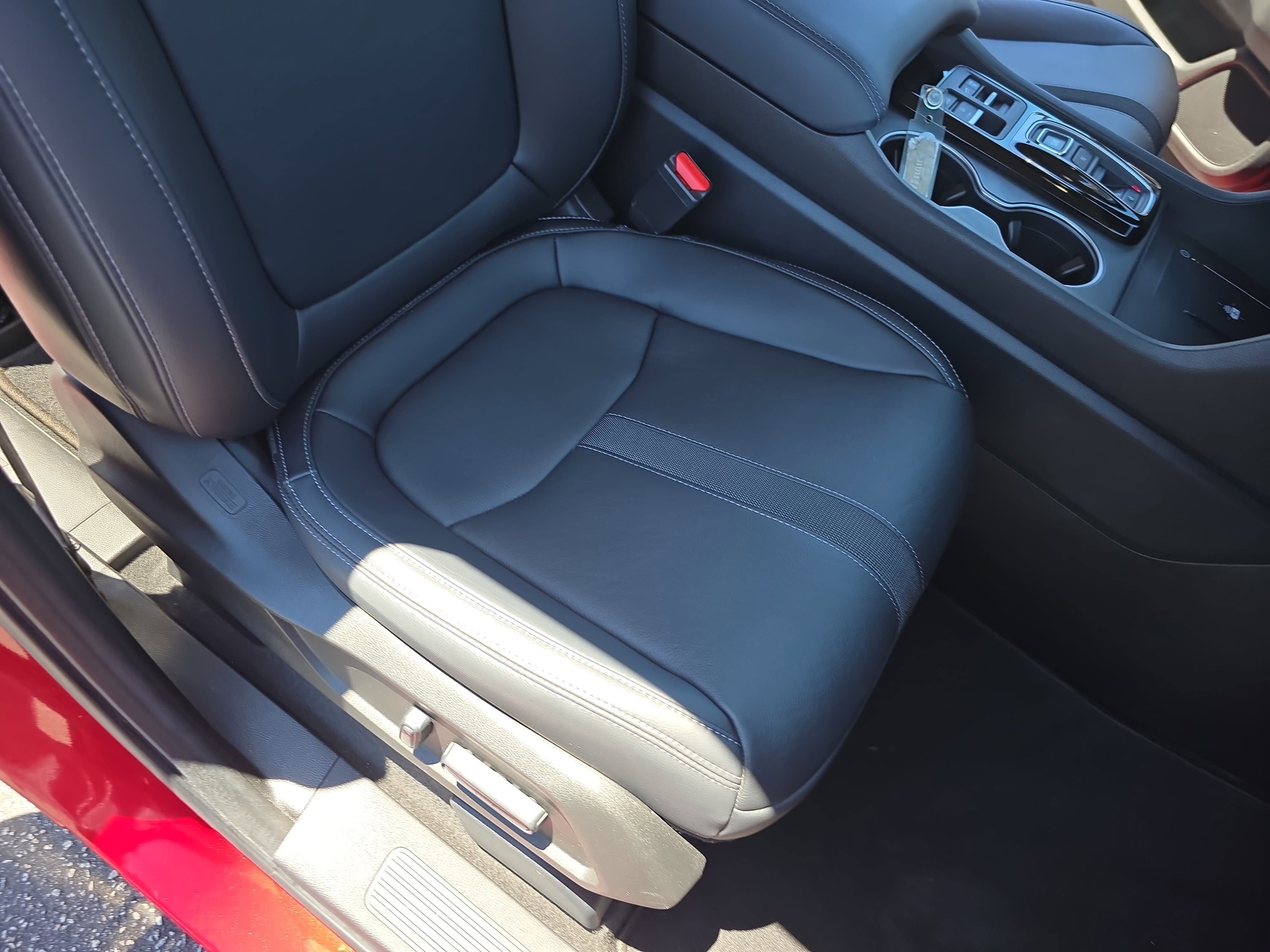 2023 Honda Pilot Touring 2WD