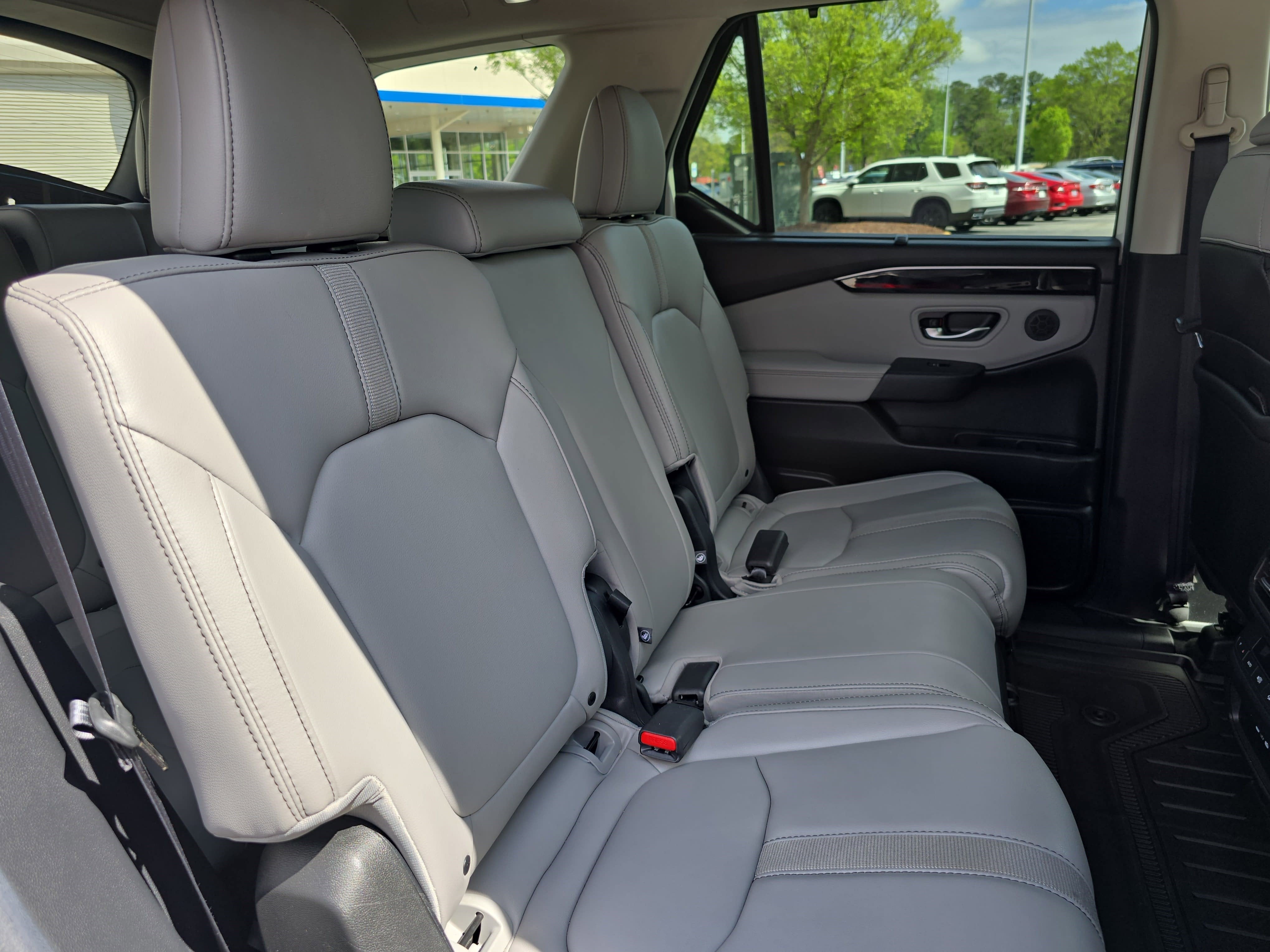 2025 Honda Pilot Touring 2WD