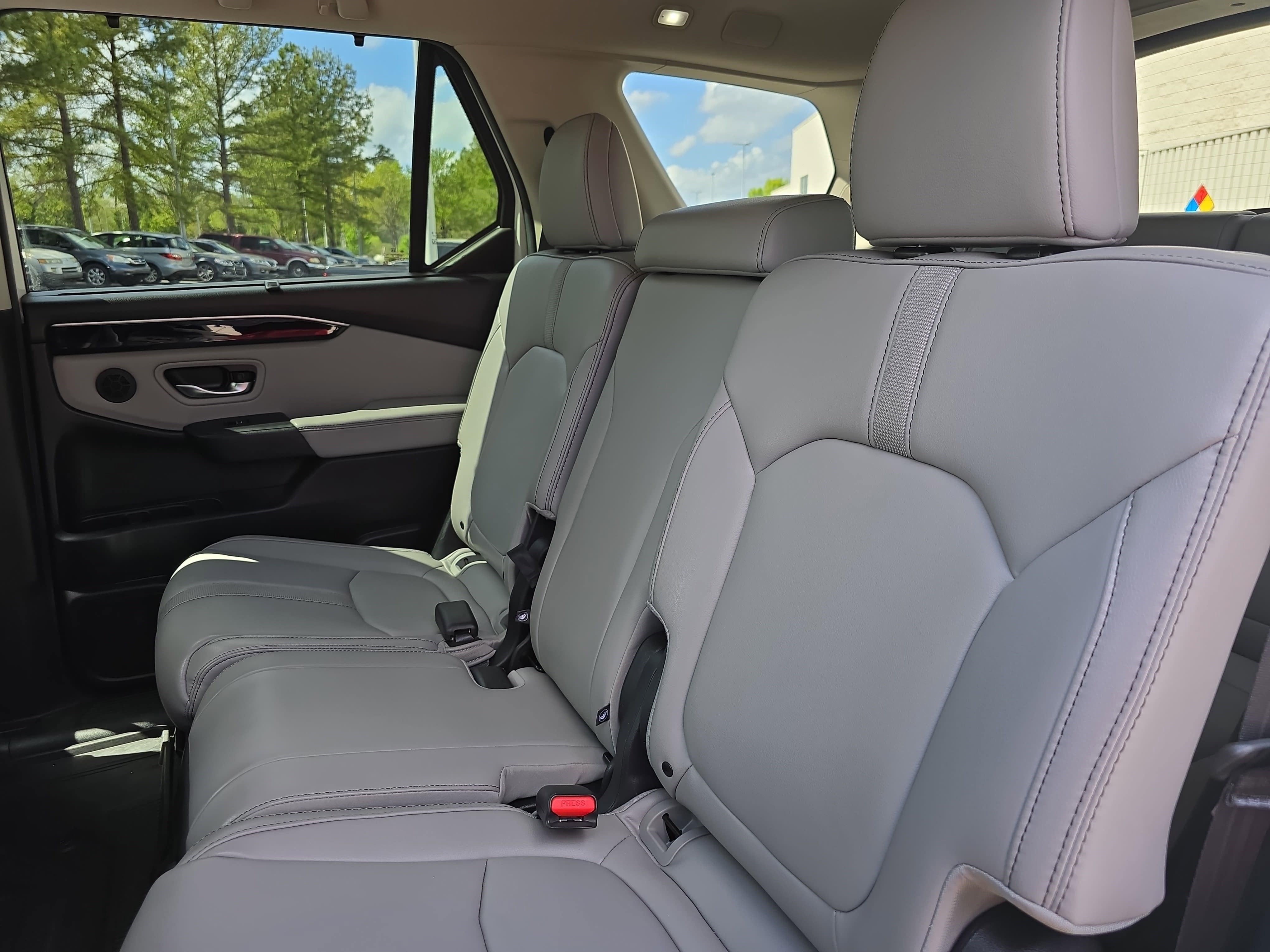 2025 Honda Pilot Touring 2WD