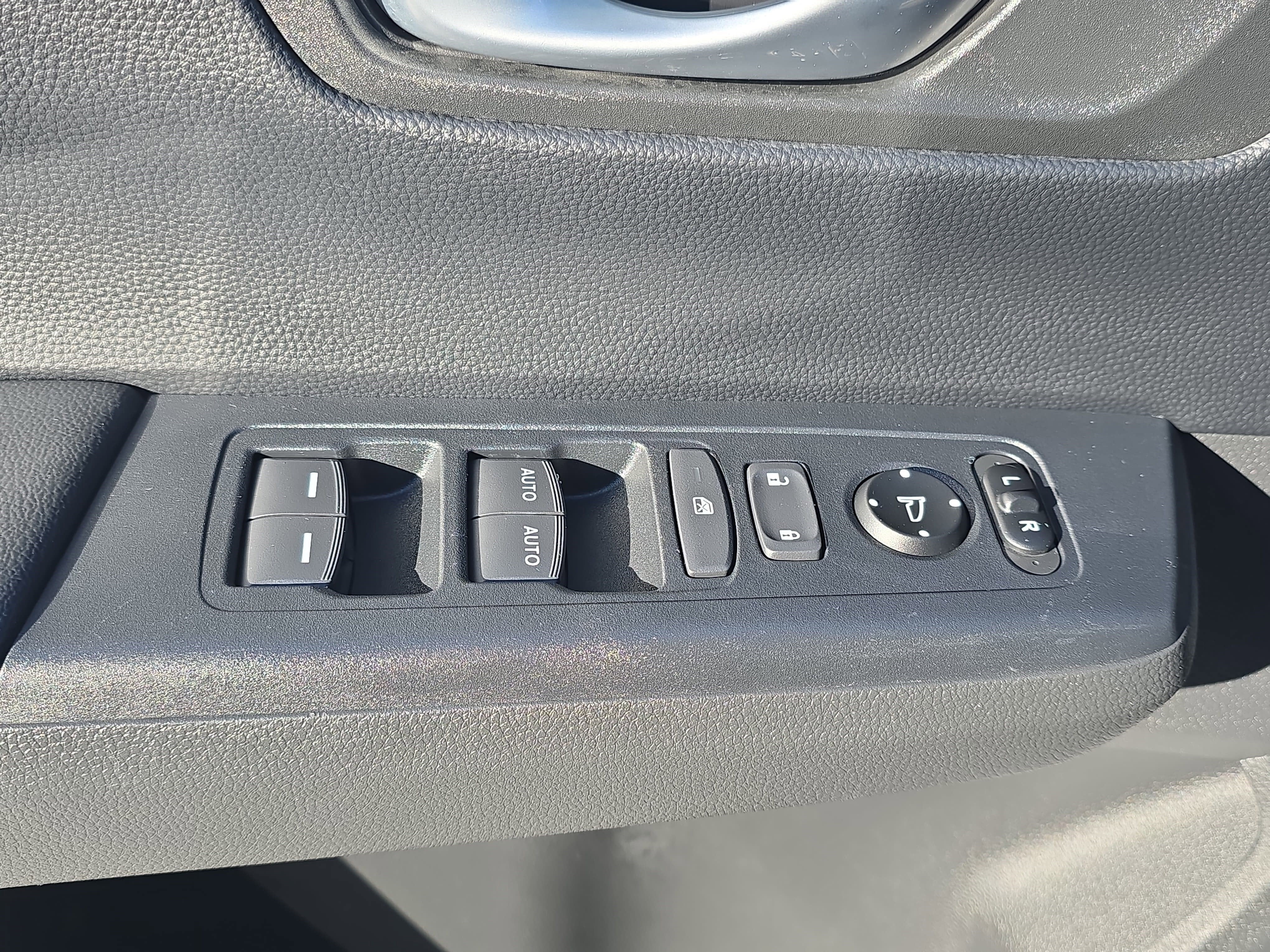 2023 Honda CR-V Hybrid Base