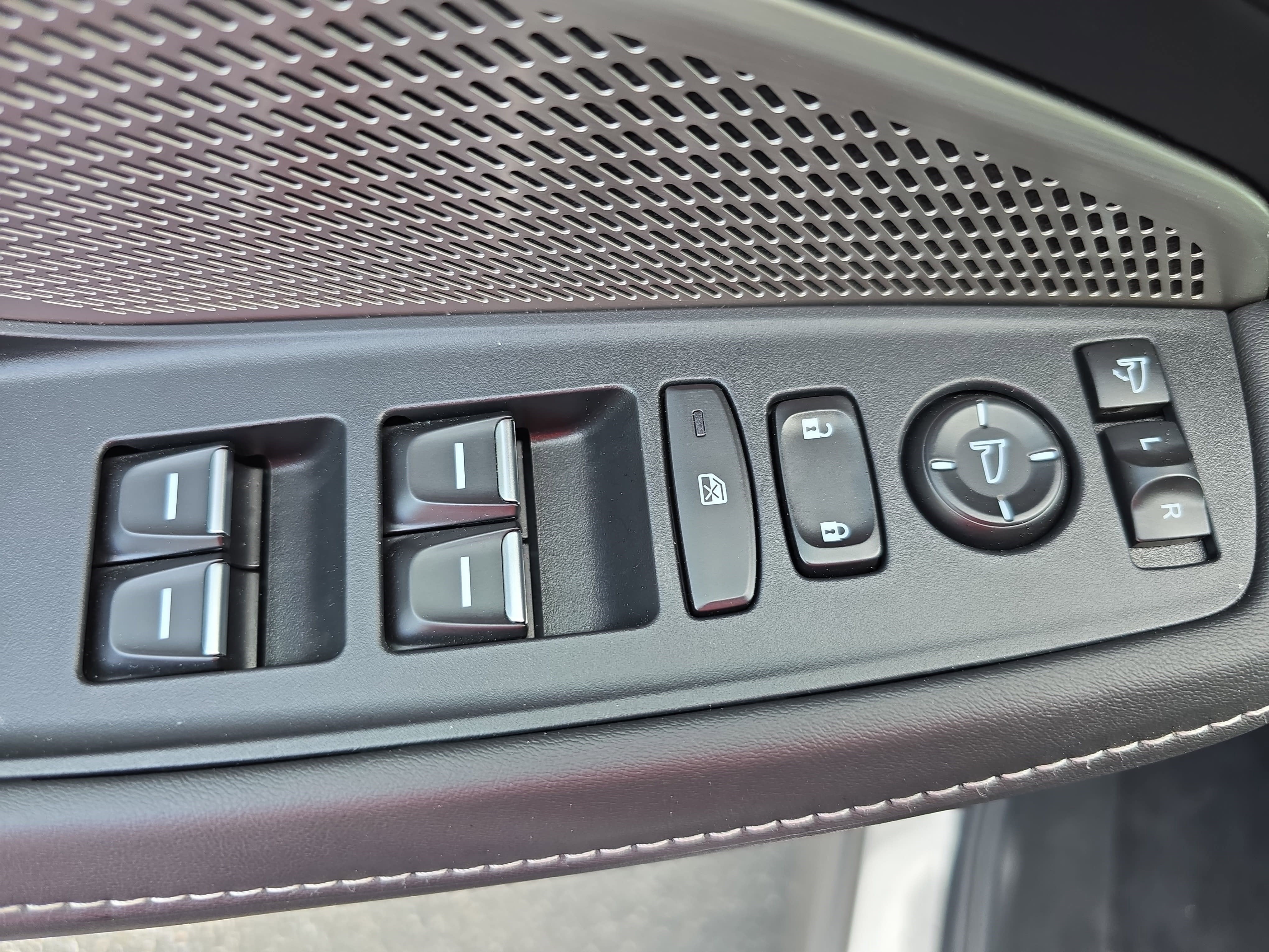 2024 Acura MDX SH-AWD w/Technology Package