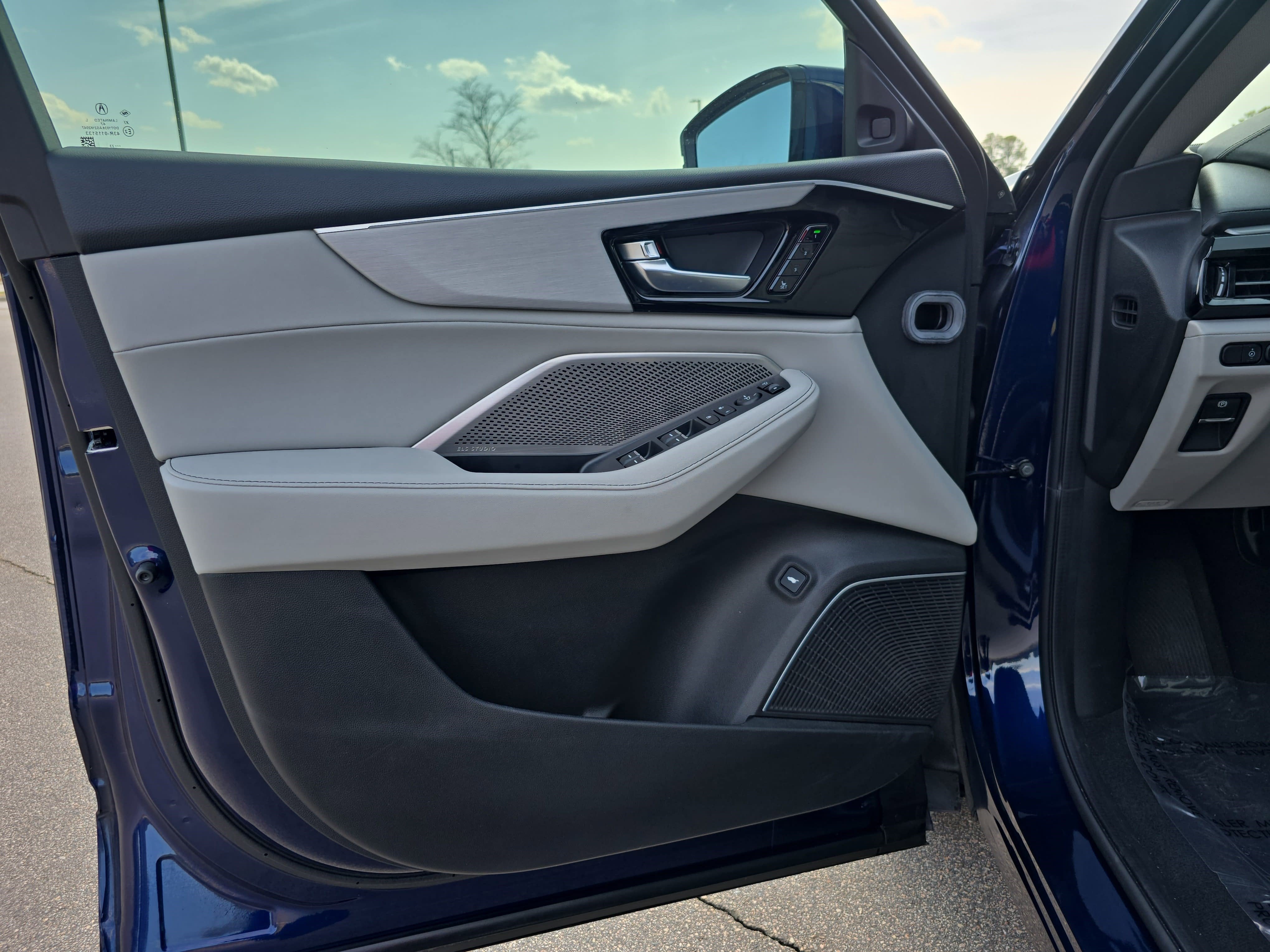 2023 Acura MDX SH-AWD w/Technology Package