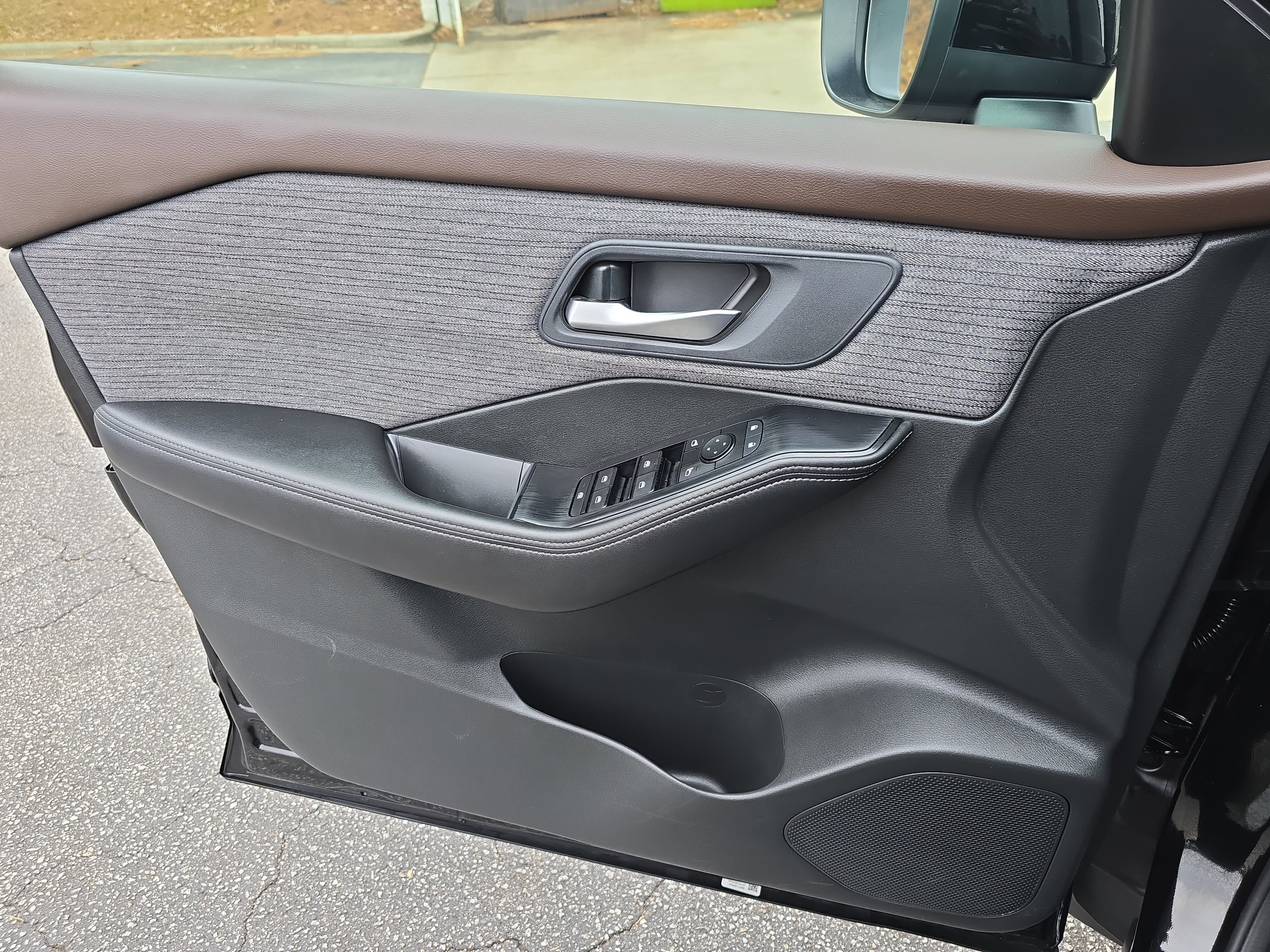 2023 Nissan Rogue AWD SV