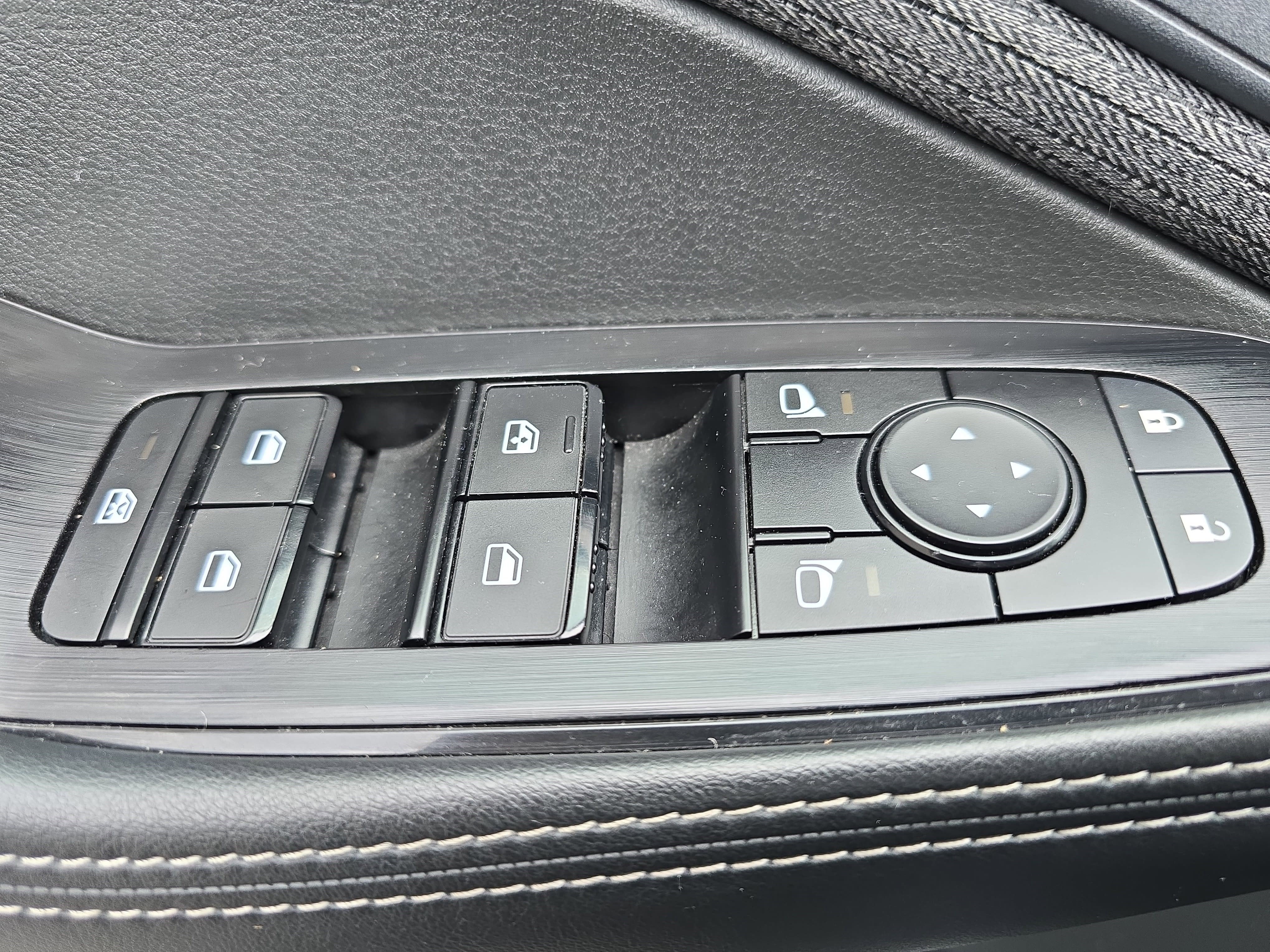 2023 Nissan Rogue AWD SV