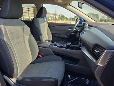 2022 Nissan Rogue AWD SV