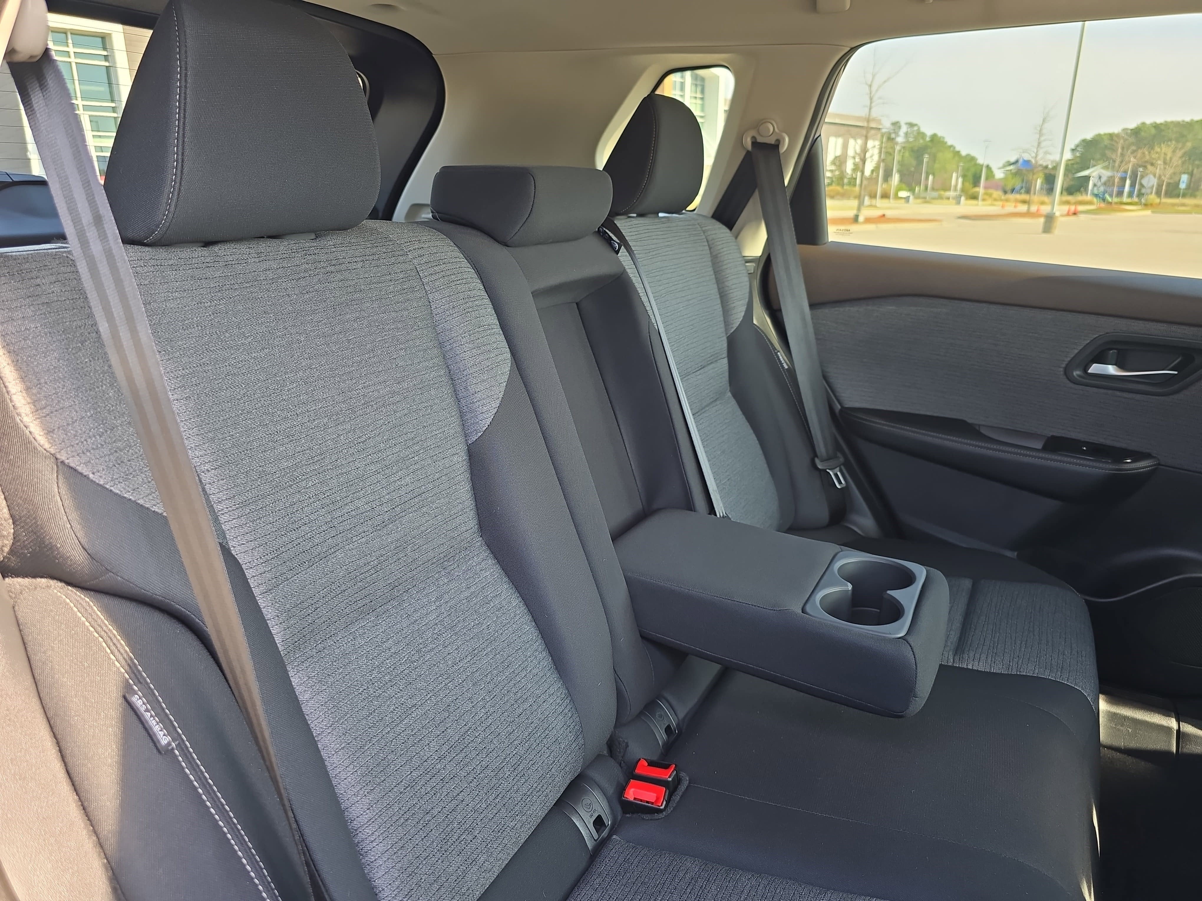 2022 Nissan Rogue AWD SV