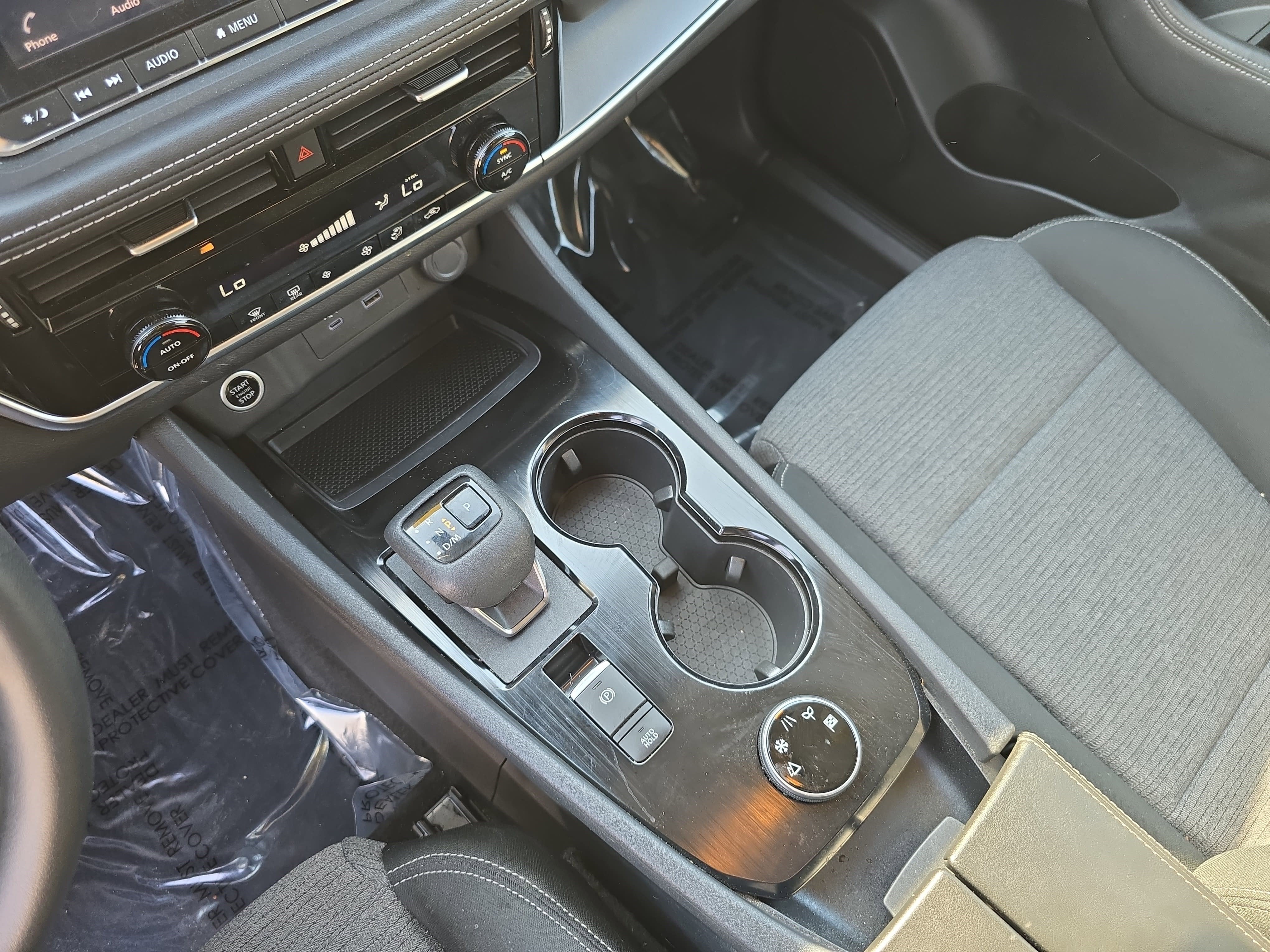 2022 Nissan Rogue AWD SV