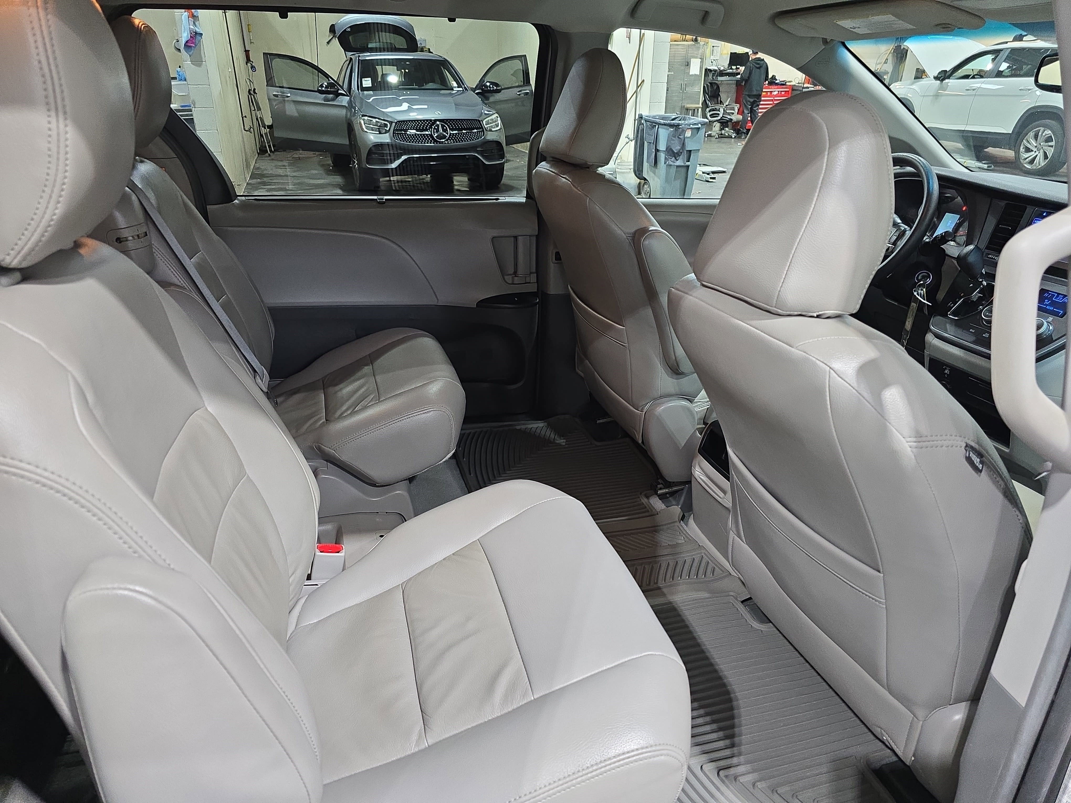 2015 Toyota Sienna Base