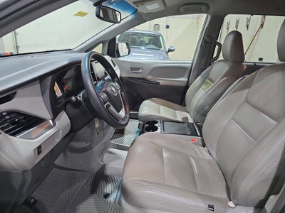 2015 Toyota Sienna Base