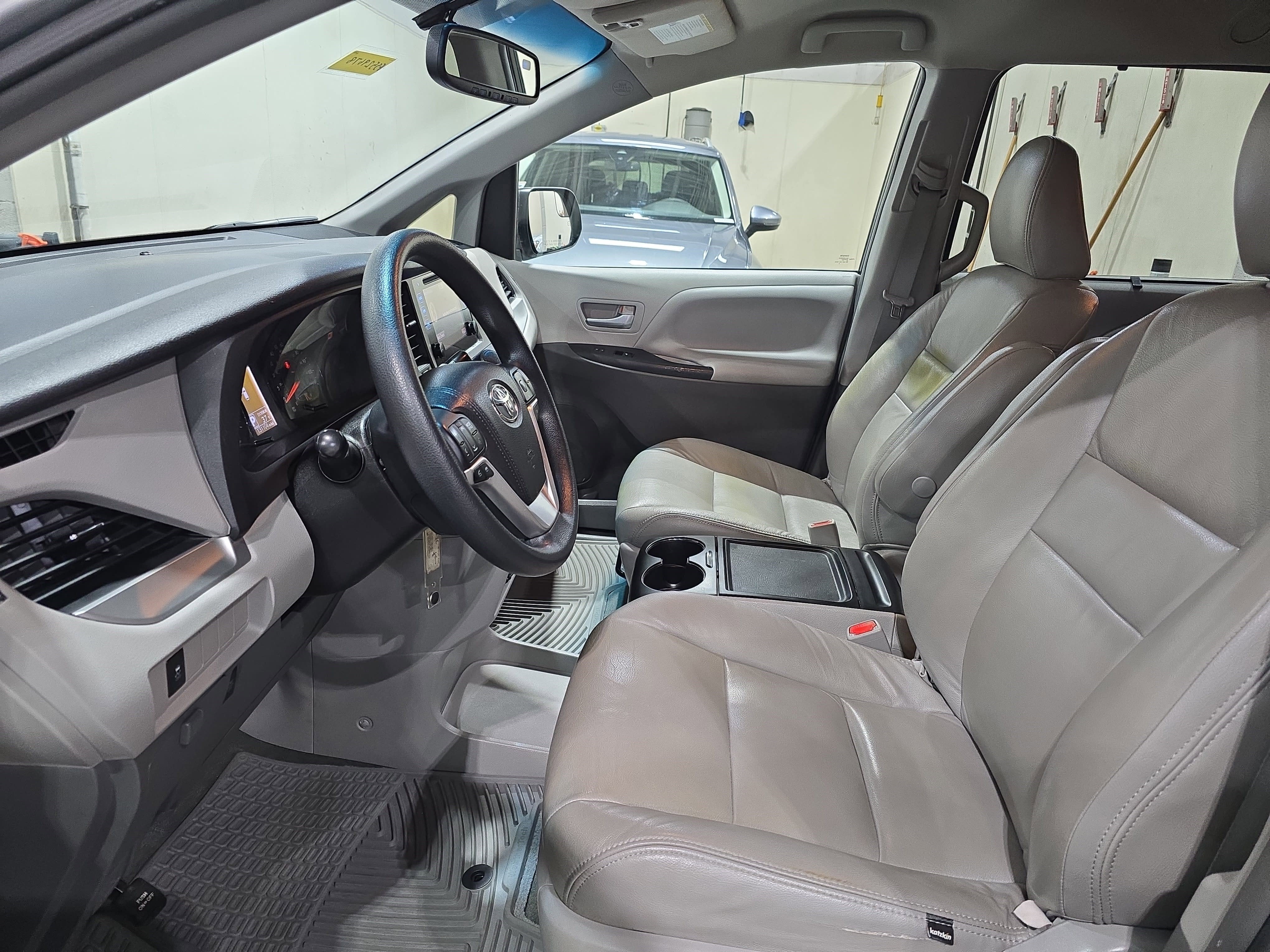 2015 Toyota Sienna Base