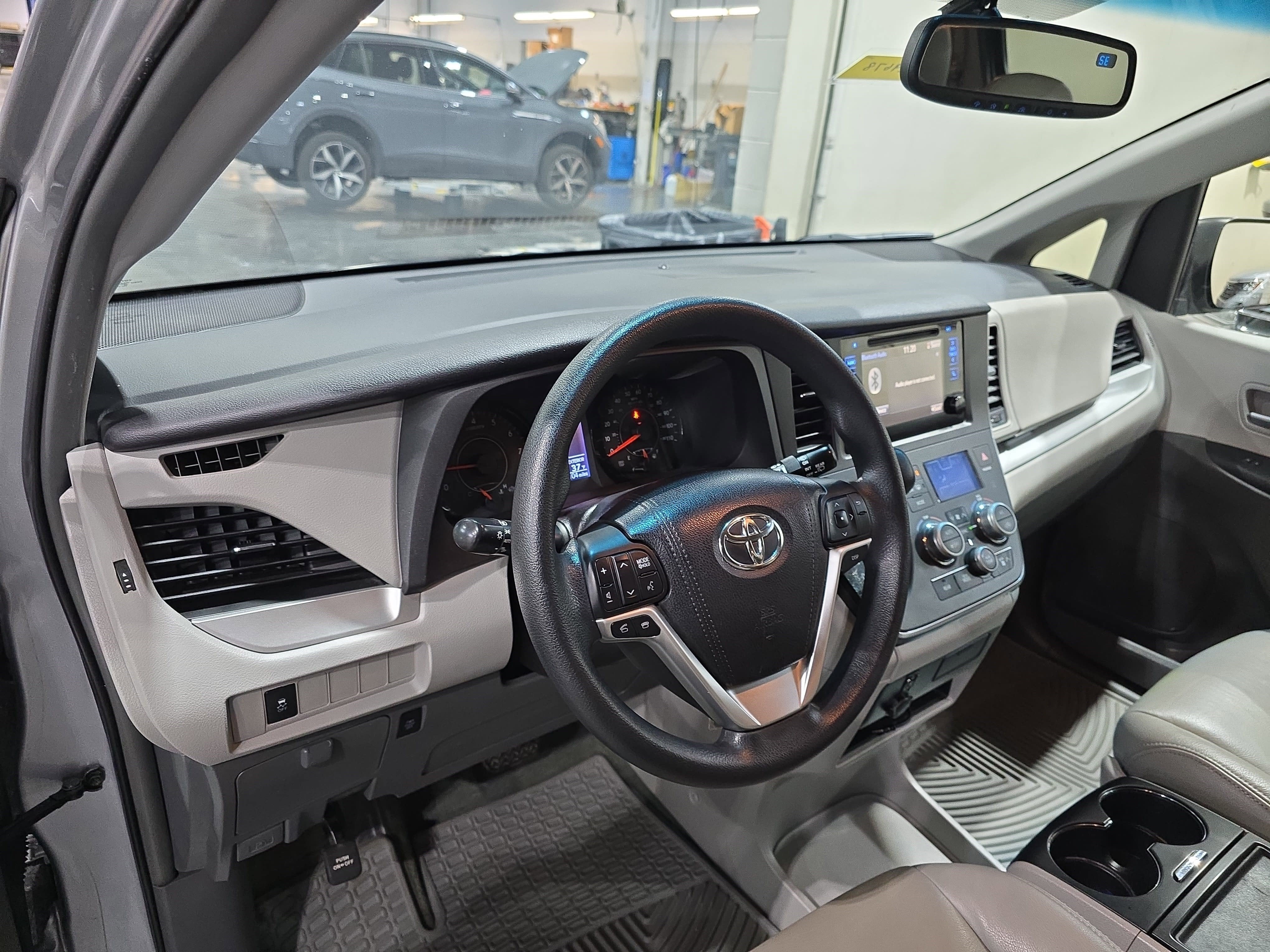 2015 Toyota Sienna Base
