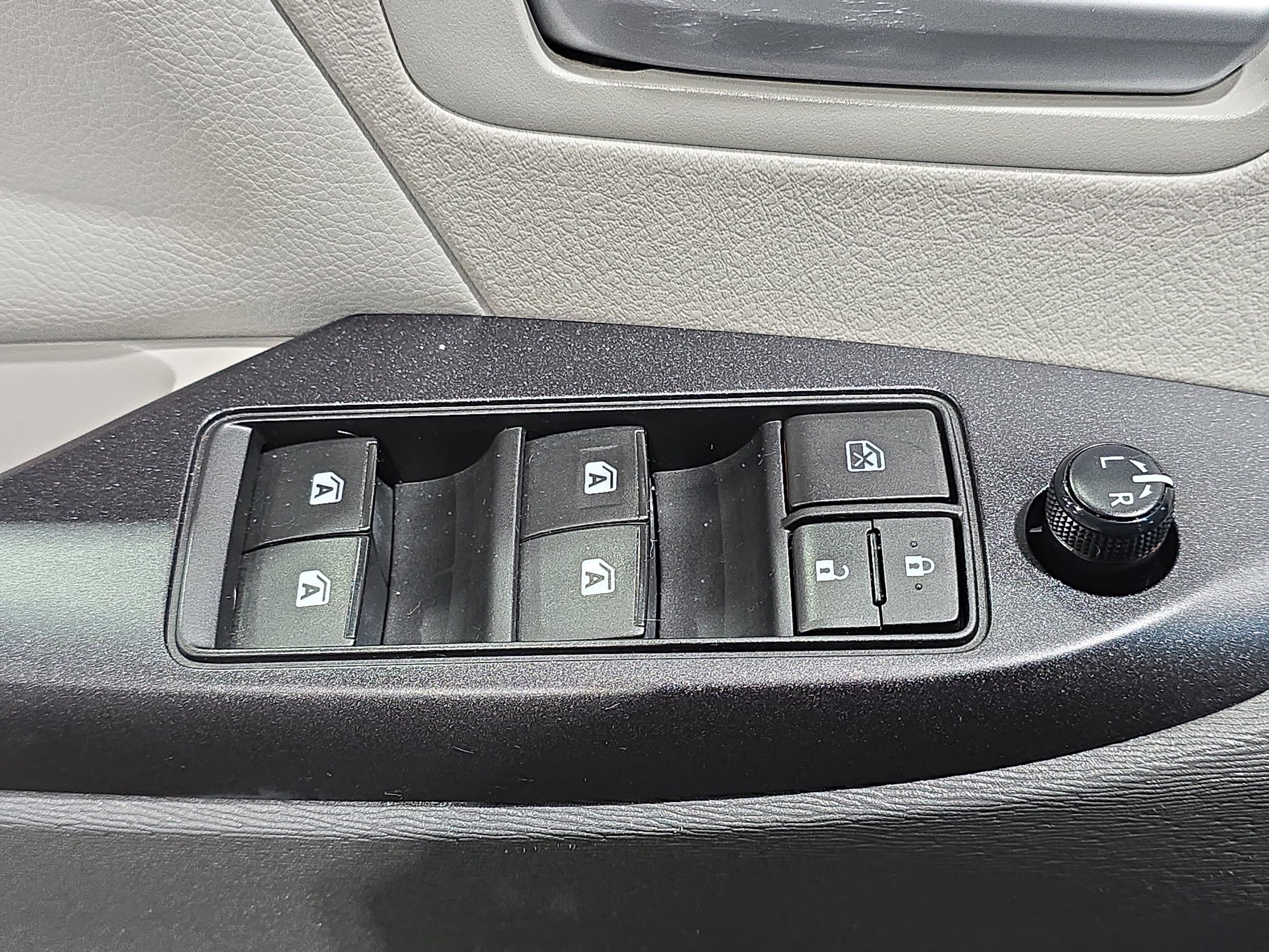 2015 Toyota Sienna Base